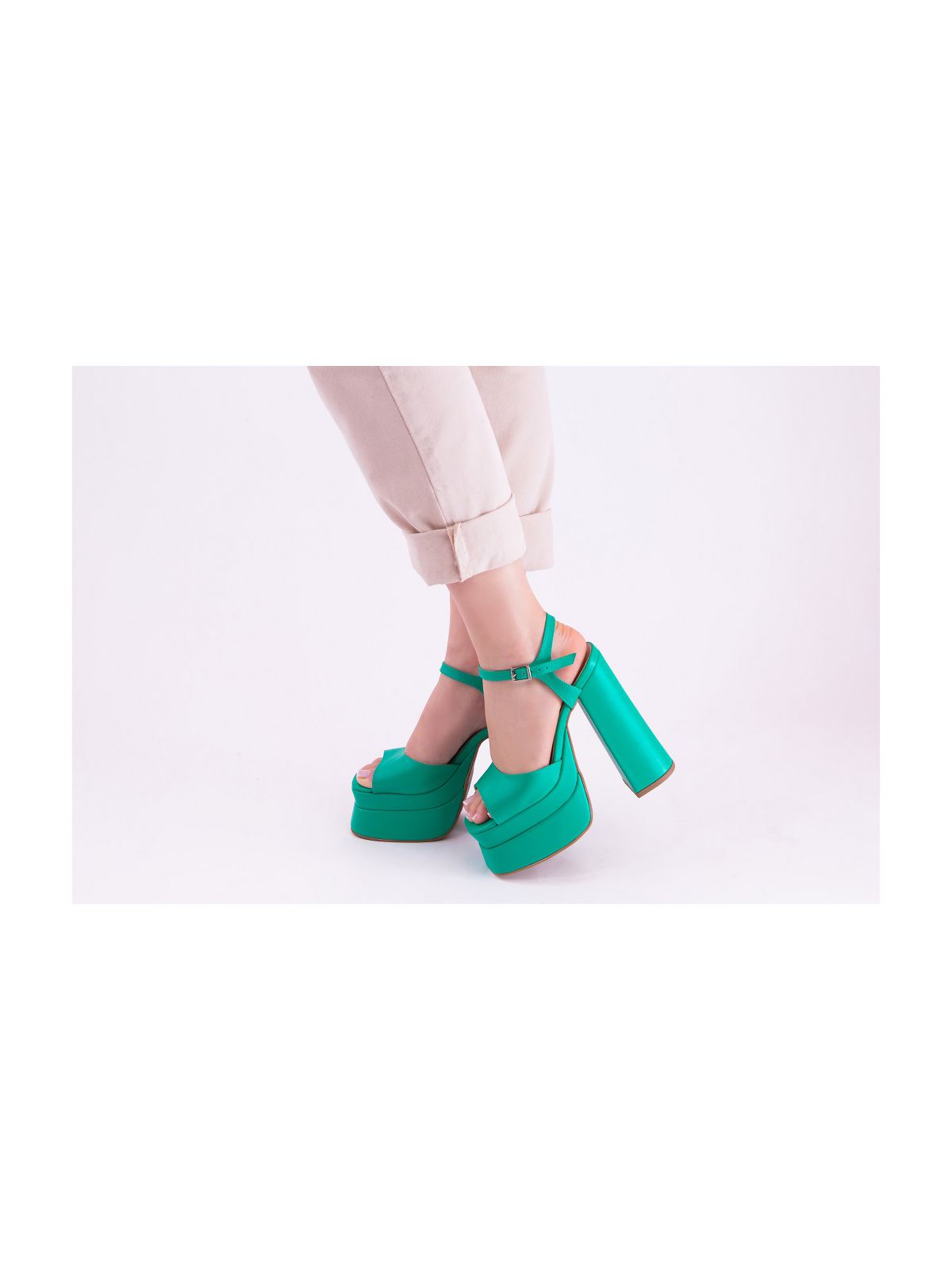Sandália Meia Pata Mirela Verde - PRODUTO RECUPERA... - AMAVIE SAPATOS