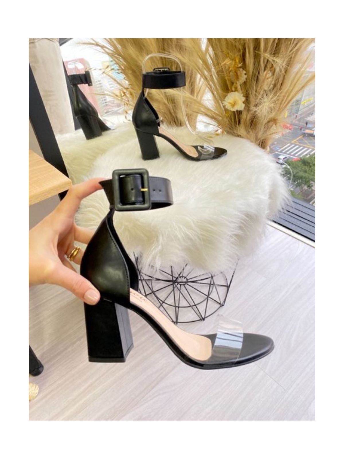 Sandália Felina Preta Vinil - AMAVIE SAPATOS