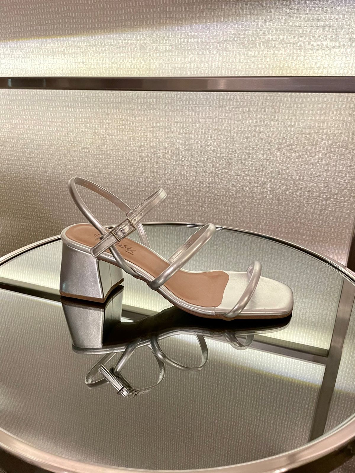 Sandália Aura Prata - AMAVIE SAPATOS