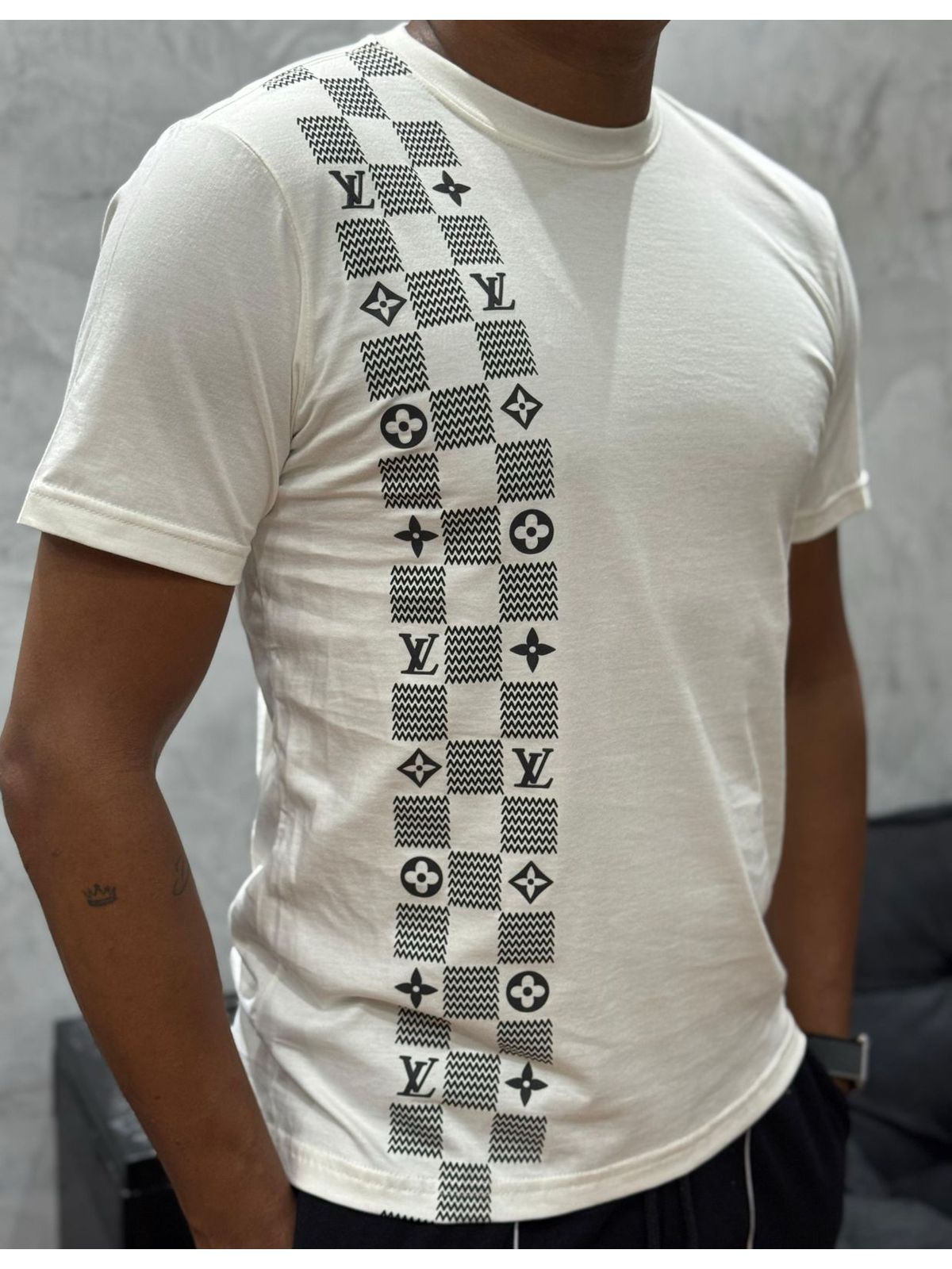 Camiseta Premium LV - OFF - 02366 - Conceito 62