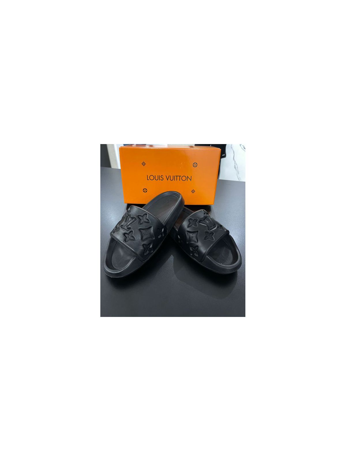 Chinelo Slide LV - Preto Estelar - 02687 - Conceito 62