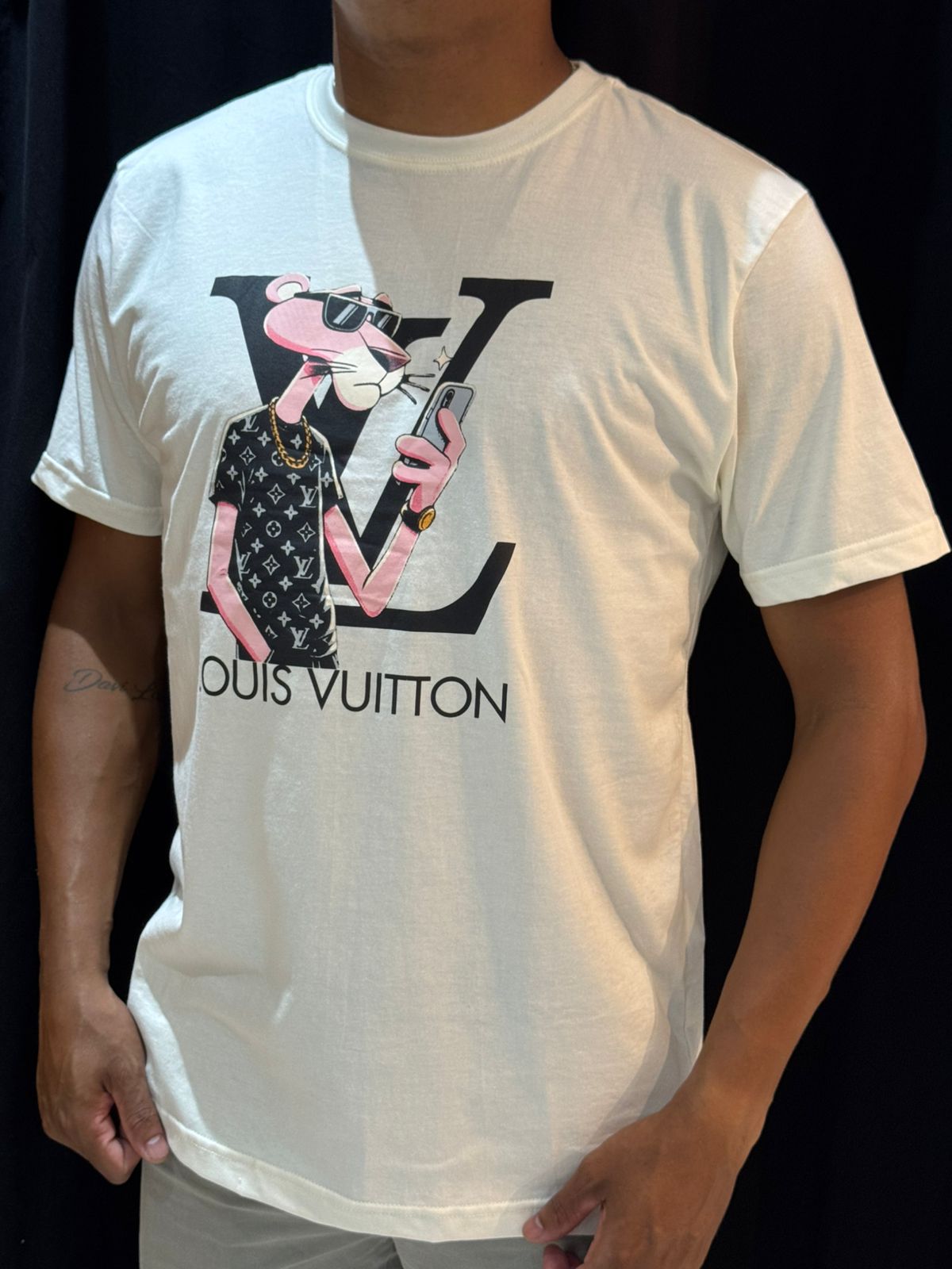 Camiseta Premium Lv - Off - 04100 - Conceito 62