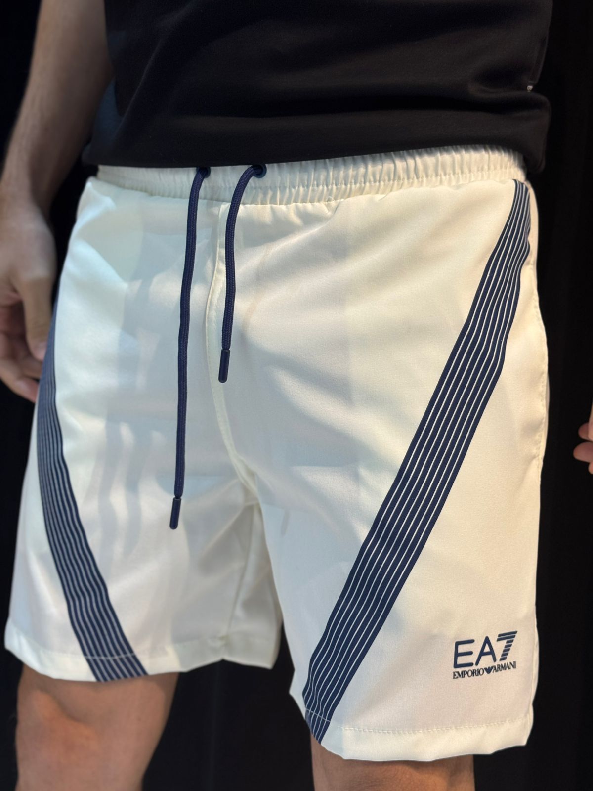 Short Griffe EA7 - OFF - 02857 - Conceito 62