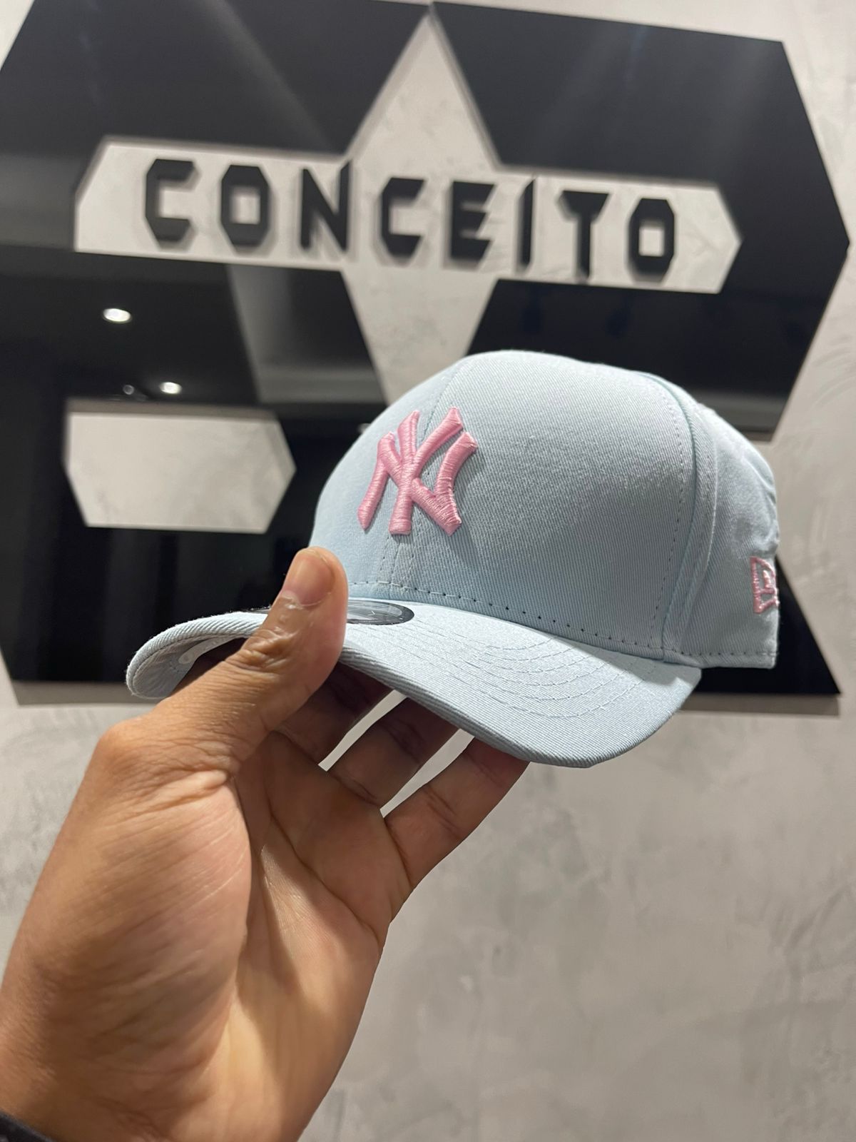 Boné New Era Azul/Rosa - 00864 - Conceito 62