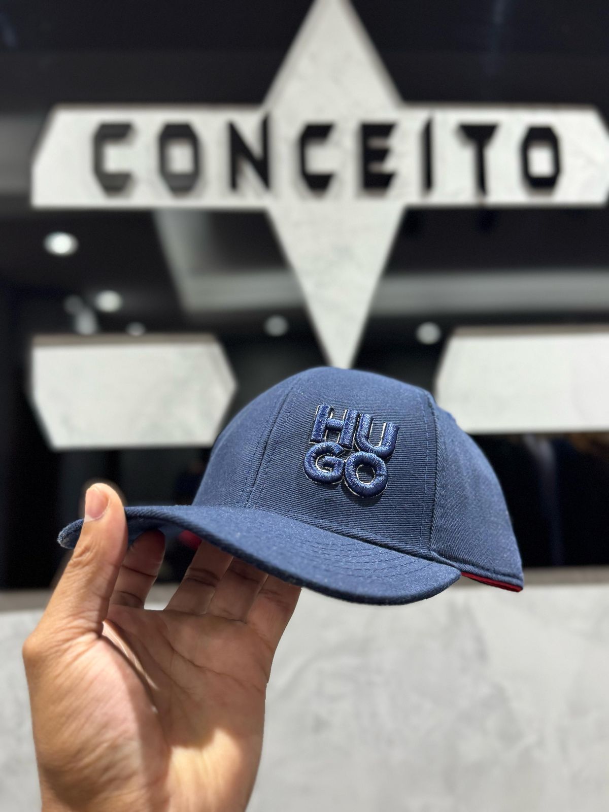 Boné Hugo Azul Escuro - 00903 - Conceito 62
