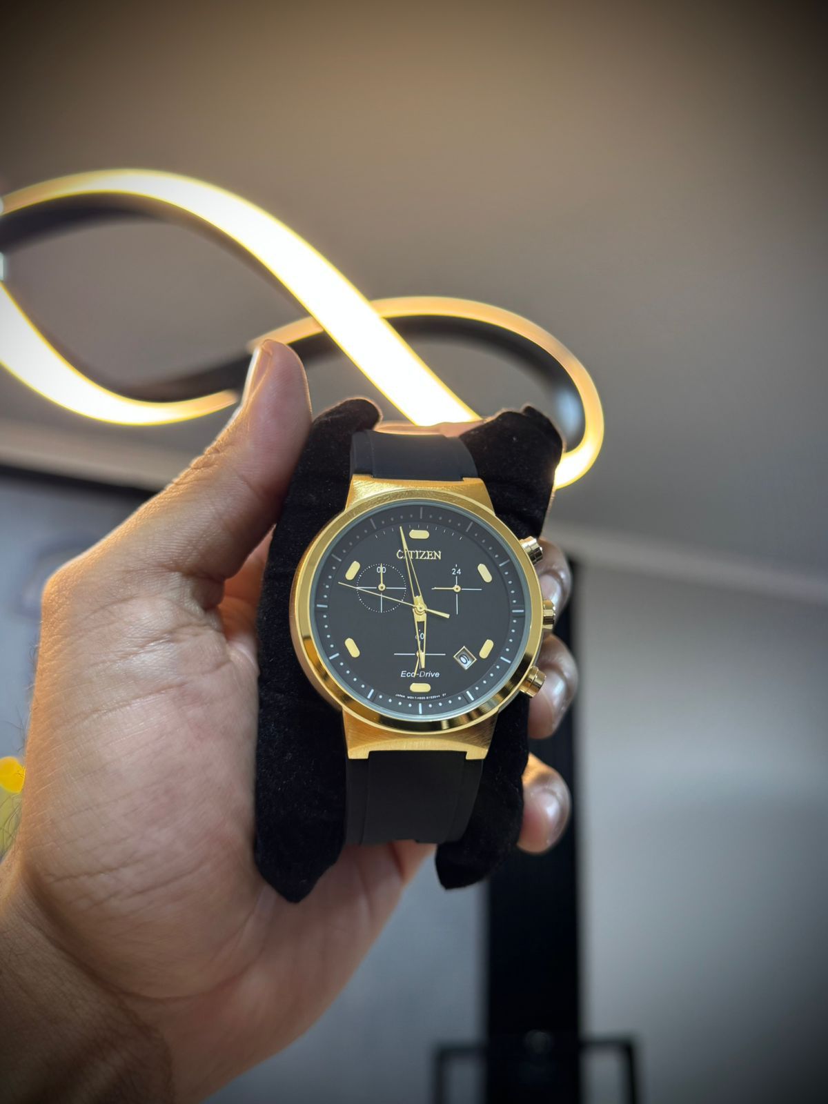 Relógio Citizen - Preto/dourado - 03424 - Conceito 62