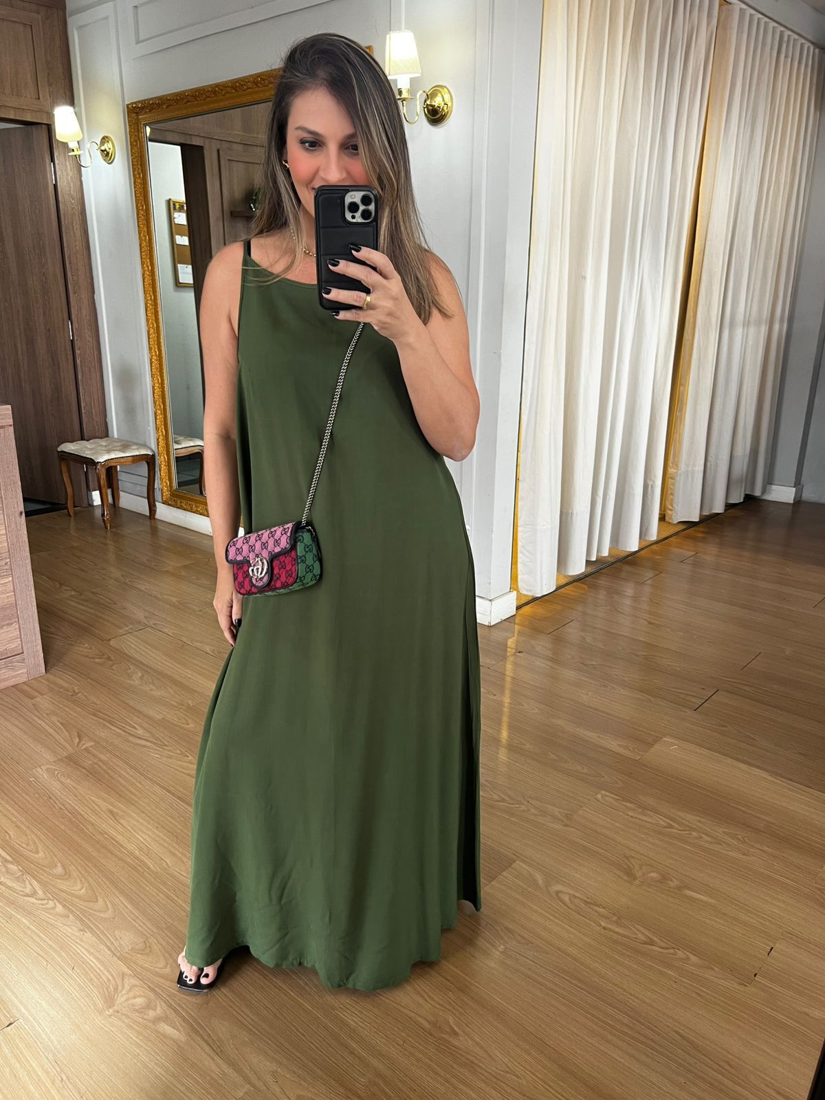 VESTIDO EM VISCOLINHO CIÇA - VERDE MILITAR - Espasso Bela | Moda Feminina