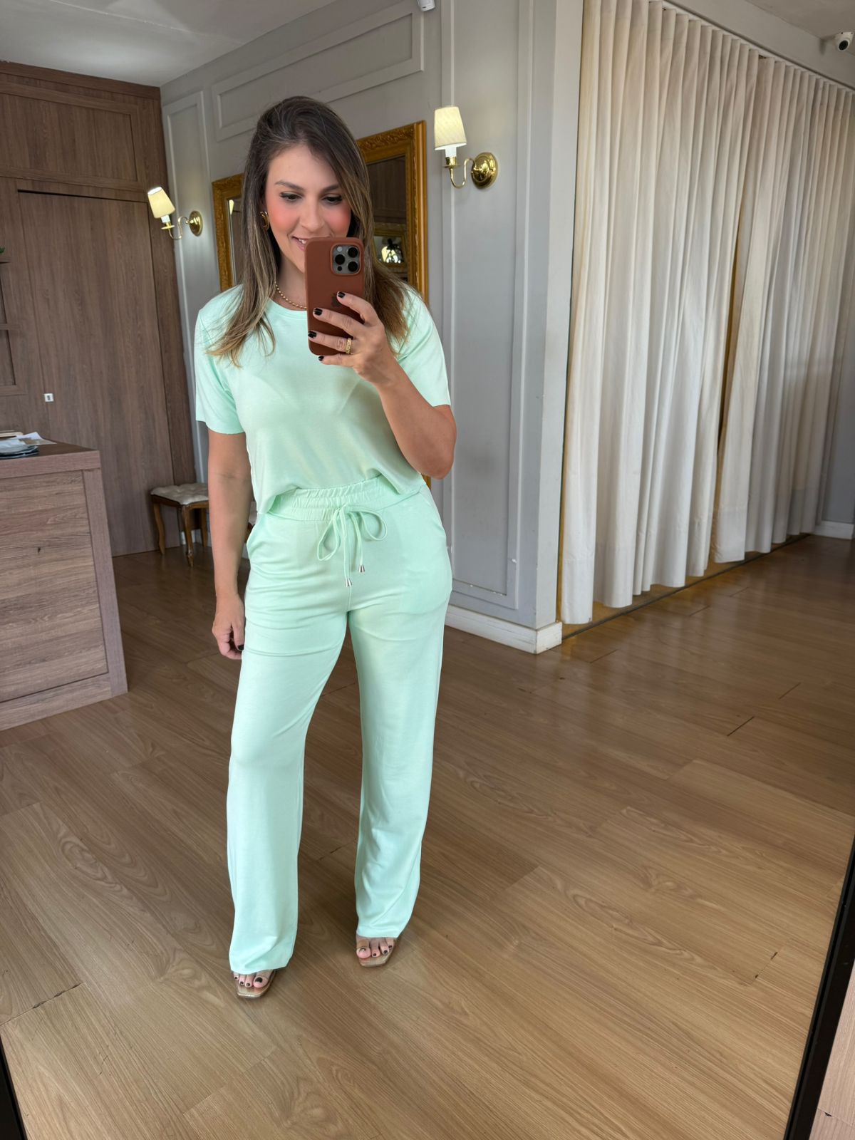 CONJUNTO CALÇA MOLETINHO SILVIA - VERDE MENTA - Espasso Bela | Moda Feminina