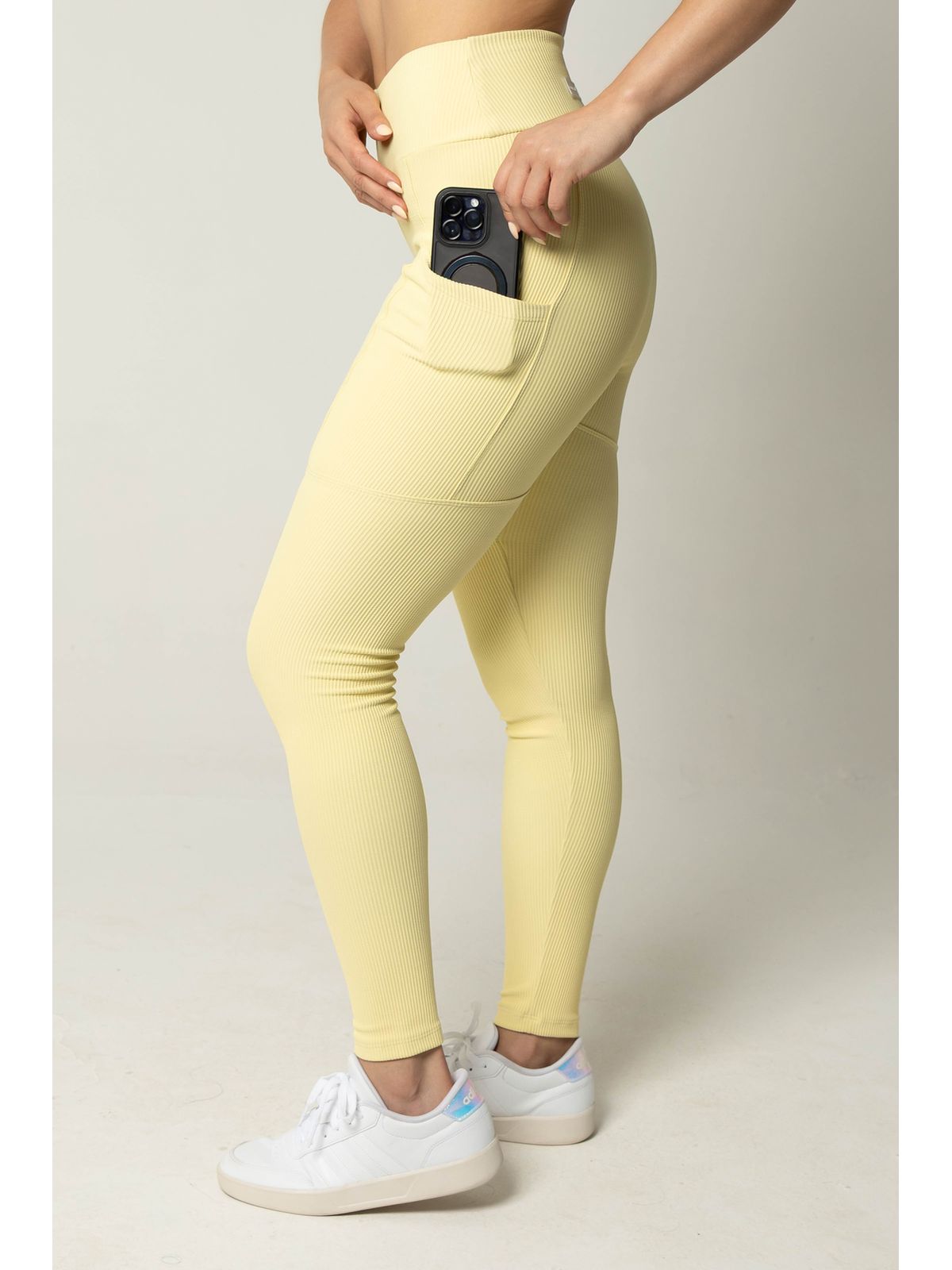 Calça Fitness Canelada Anamadu Amarelo