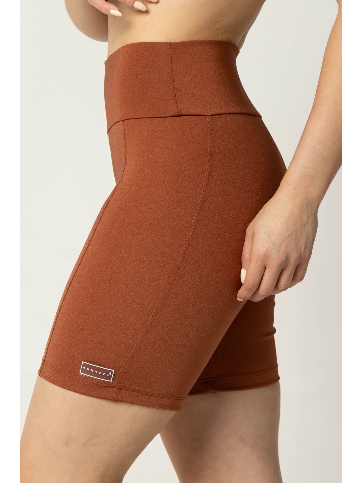 Short Fitness Alice com Recorte Âmbar