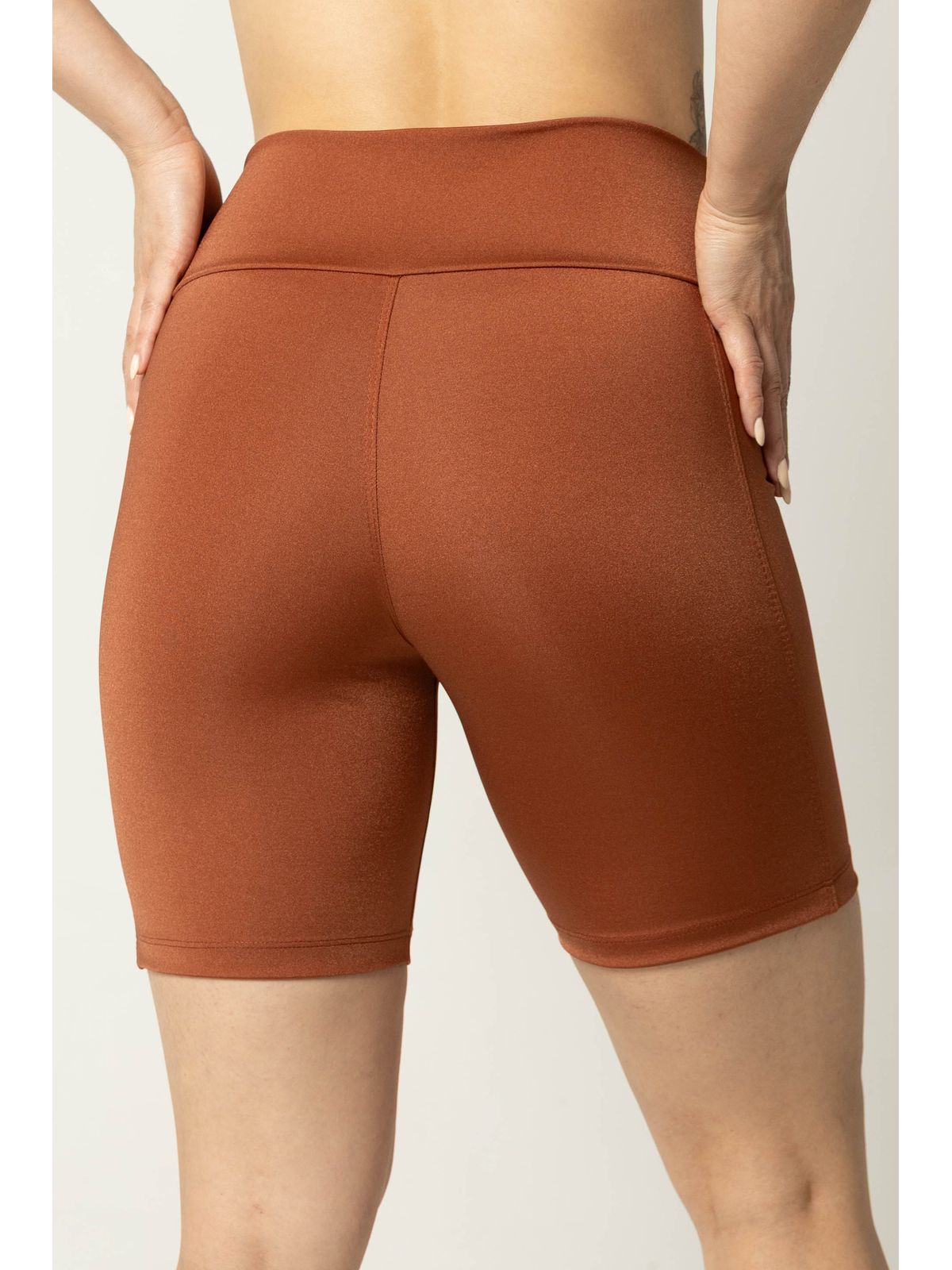 Short Fitness Alice com Recorte Âmbar