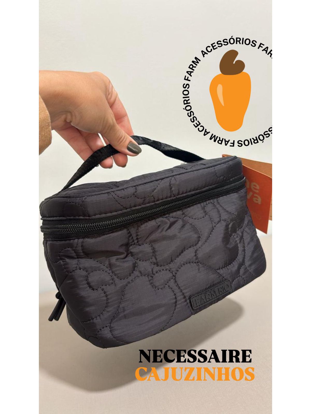Necessaire Me Leva Preta Cajuzinhos Farm