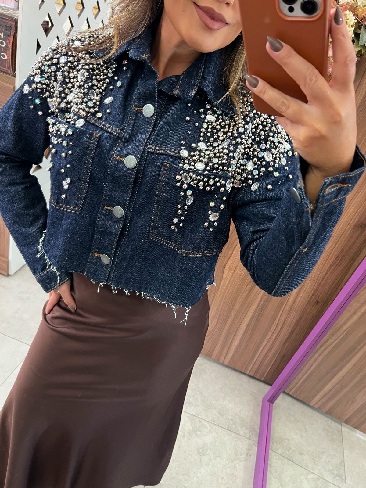 Jaqueta Jeans Escuro Bordada Pedraria 