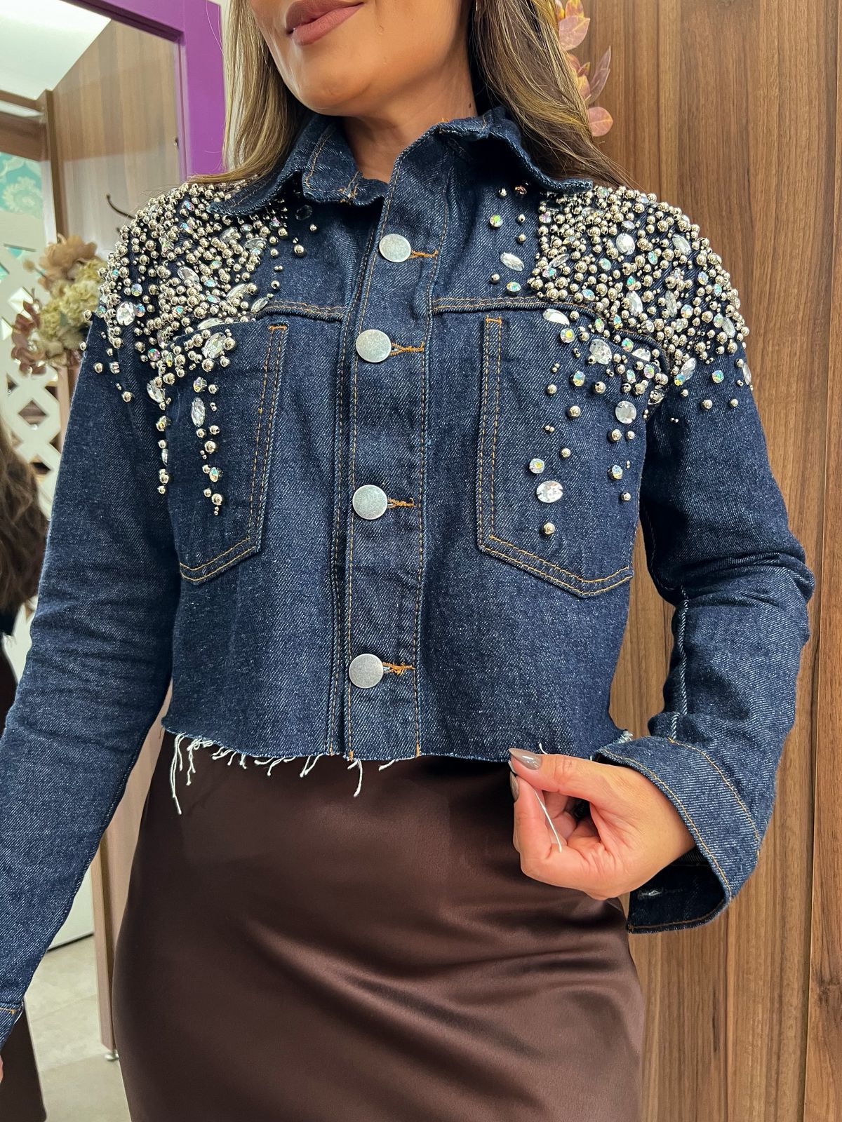 Jaqueta Jeans Escuro Bordada Pedraria 