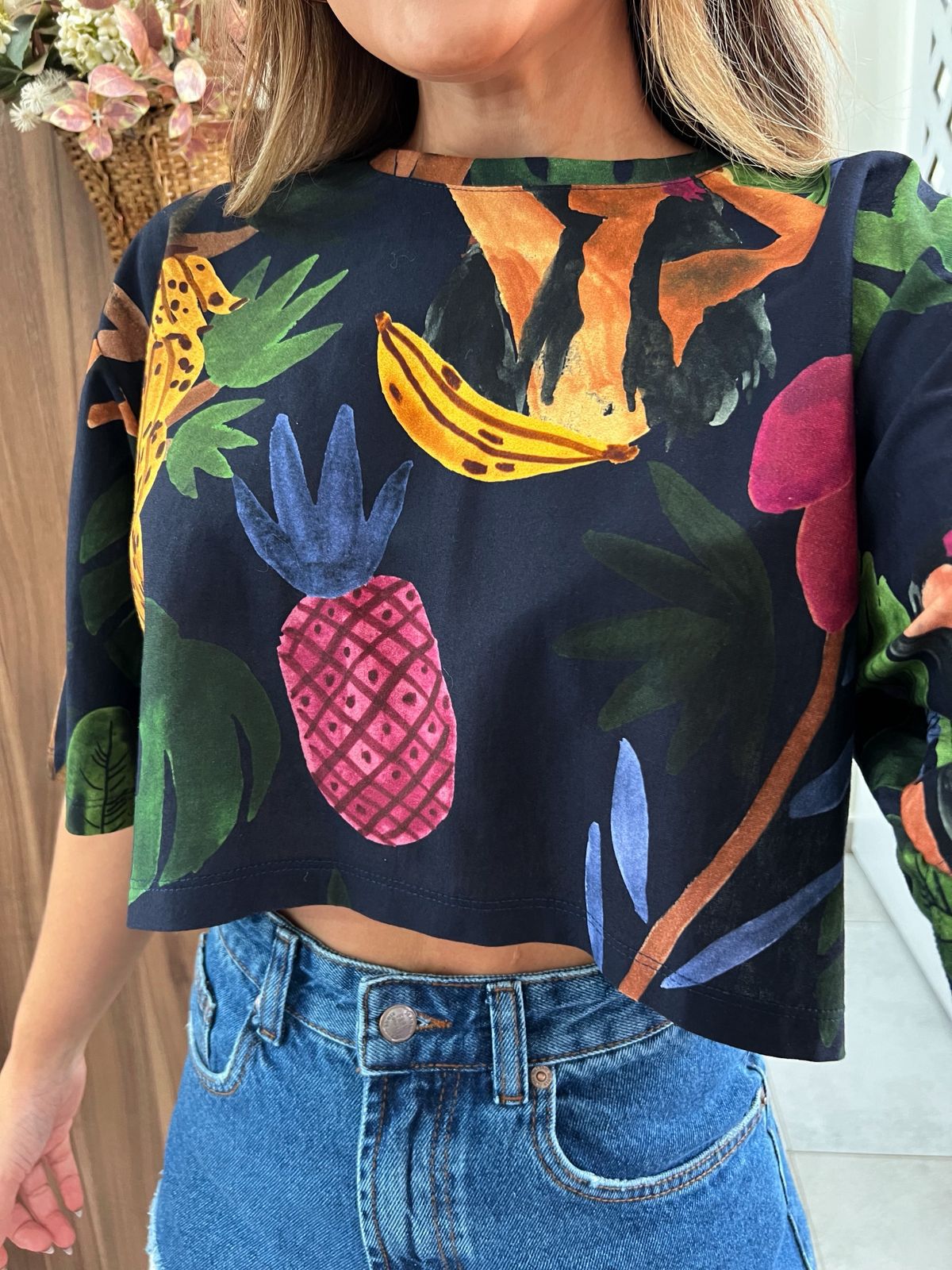 T-Shirt Cropped Estampada Encanto Solar Farm