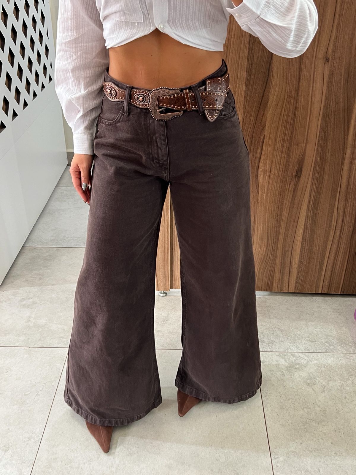 Calça Jeans Pantalona Palazzo Marrom Alcance