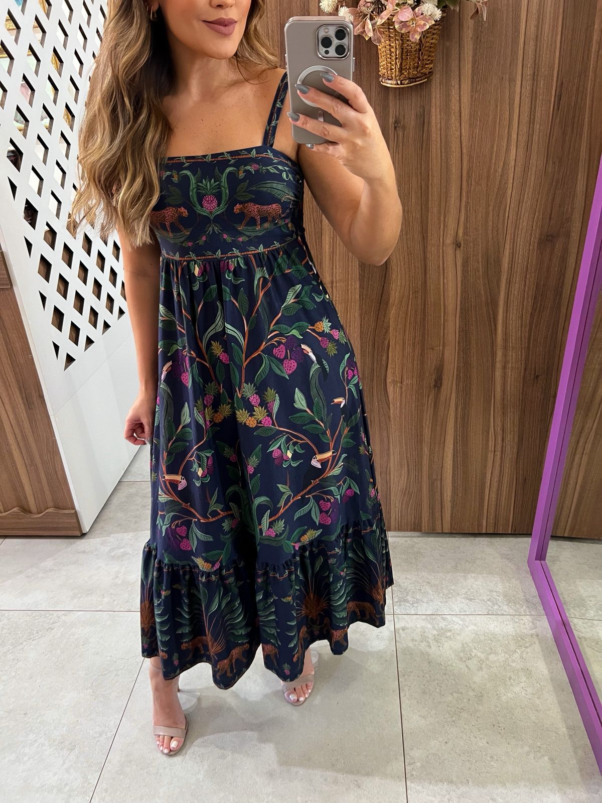 Vestido Midi Estampado Floresta Doce Farm