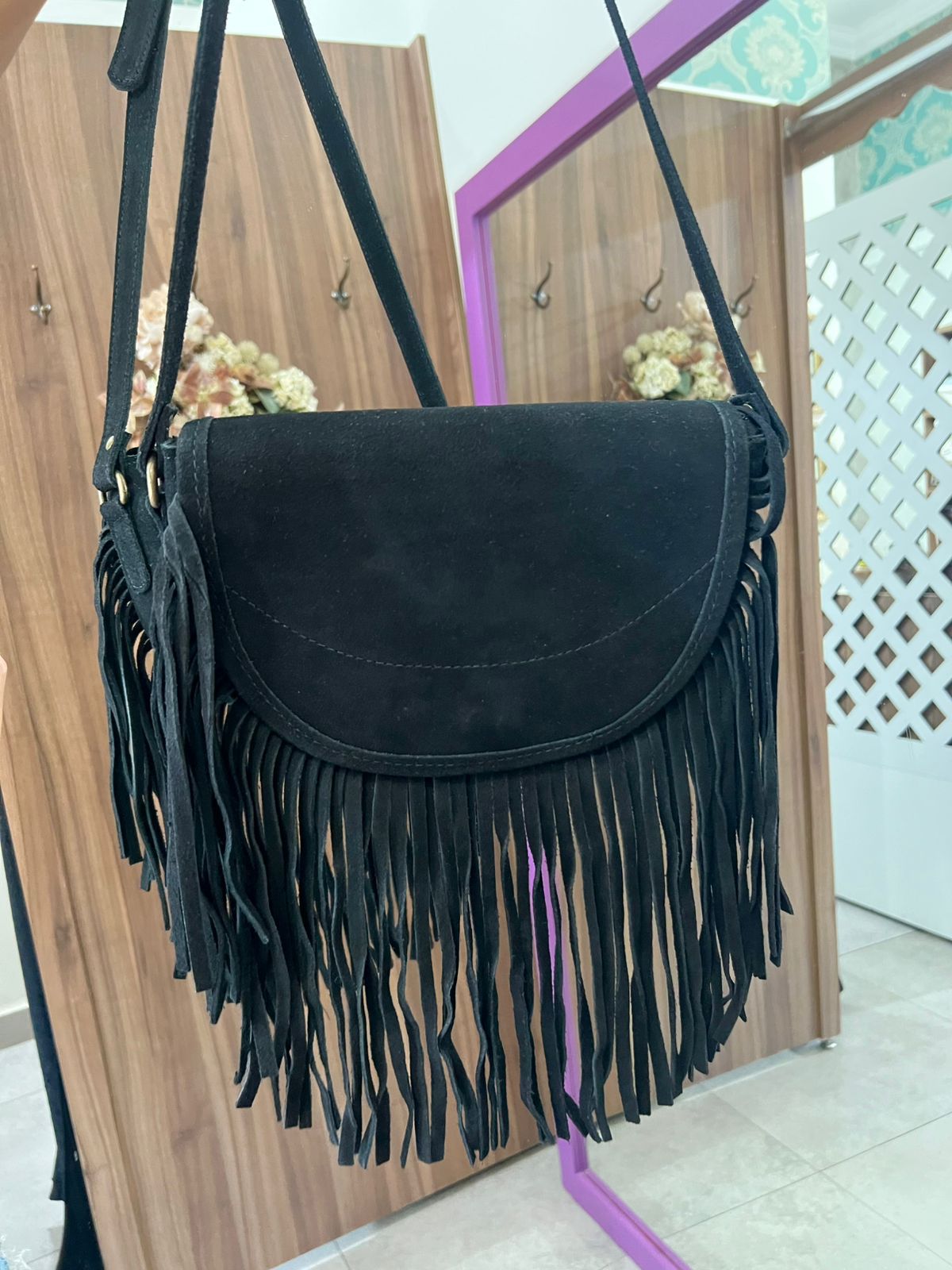 Bolsa Camurça Preta Franjas 