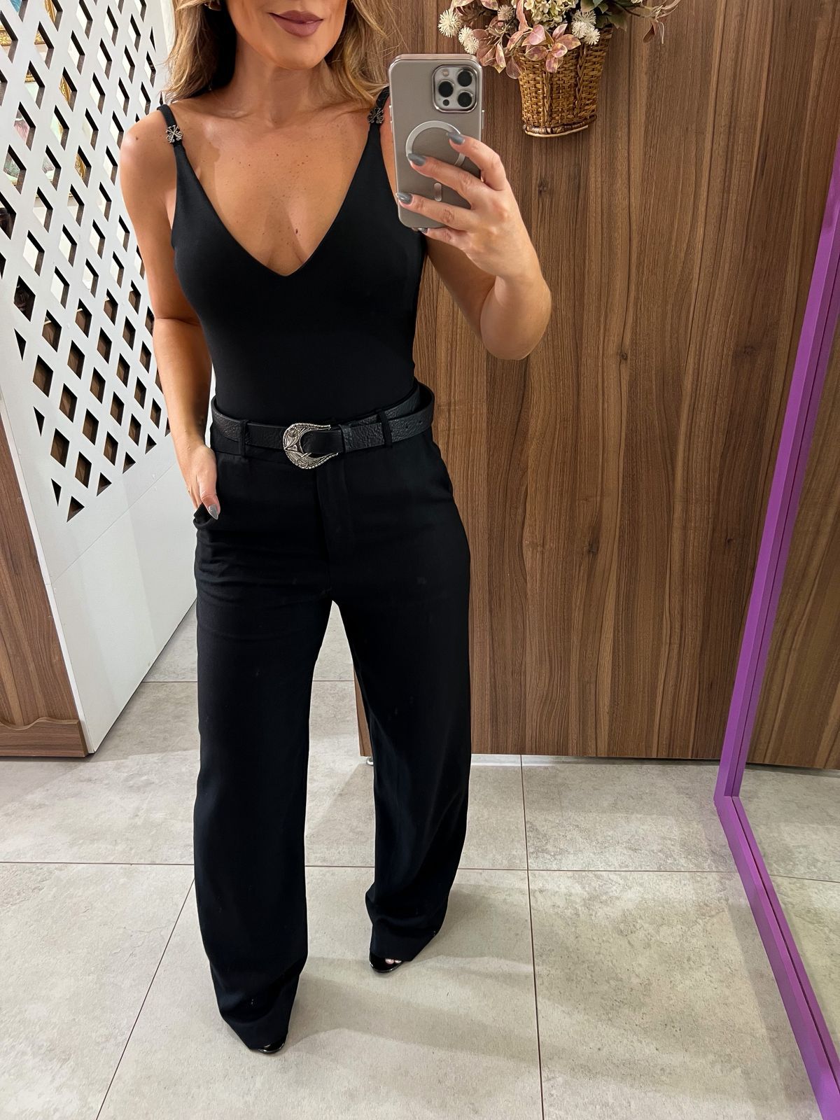 Body Preto Decote John John 
