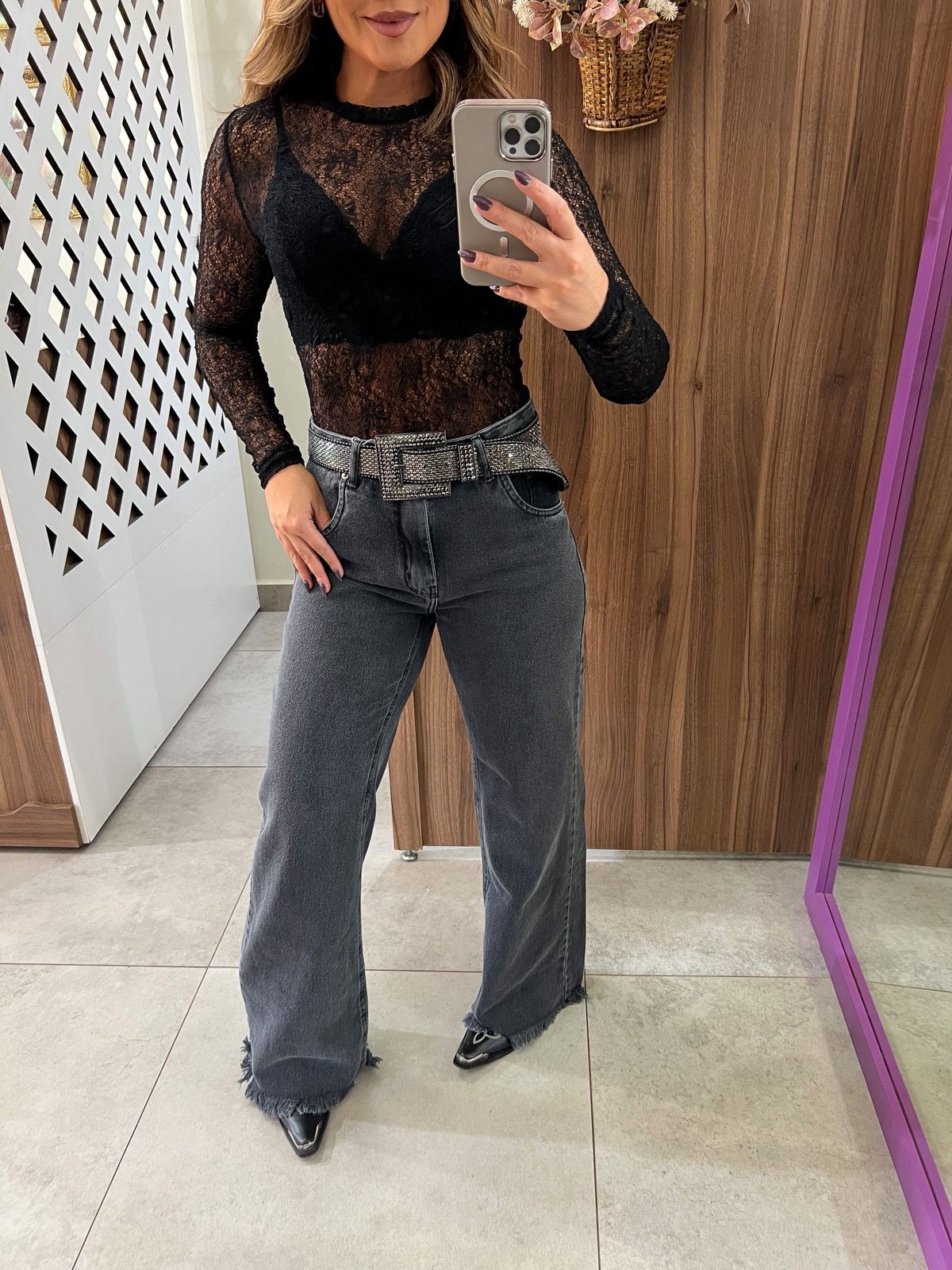 Calça Wide Leg Jeans Black Barra Desfiada