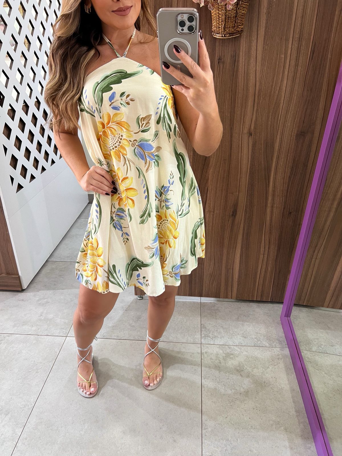 Vestido Frente Única Curto Florido Com Amarração Lez a Lez 