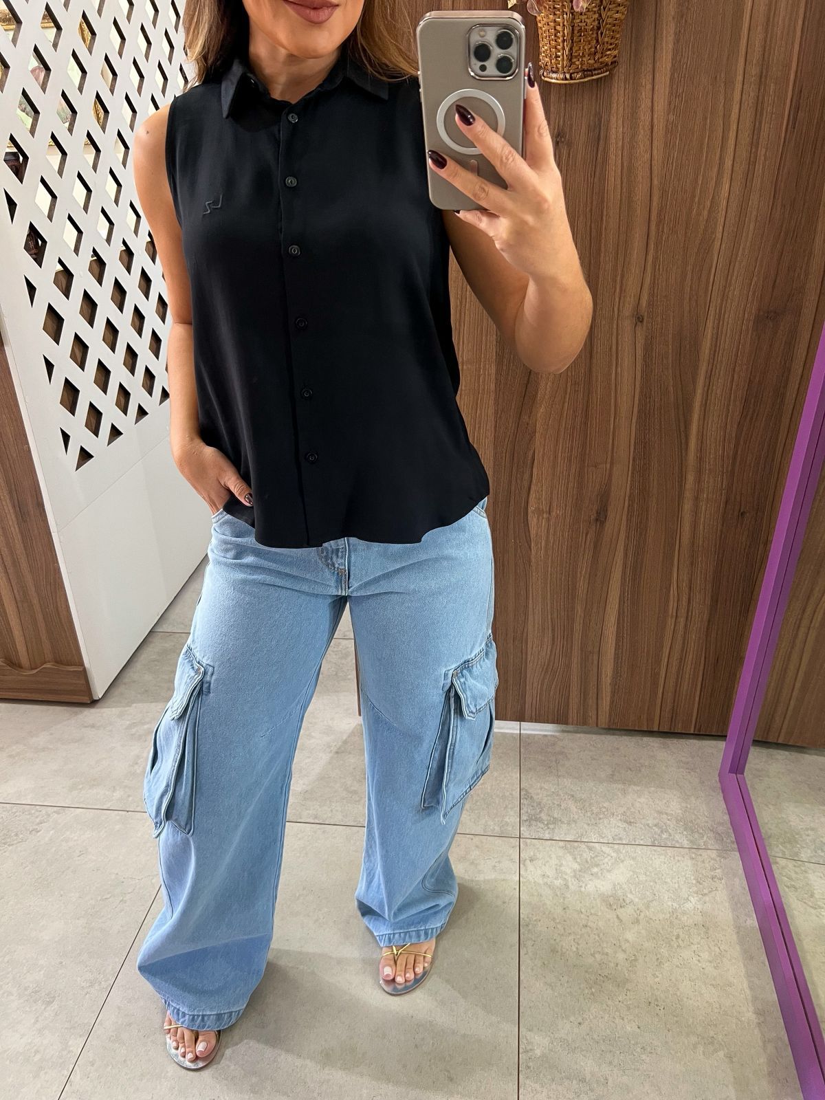Camisa Sem Mangas Com Gola Preta Lez a Lez