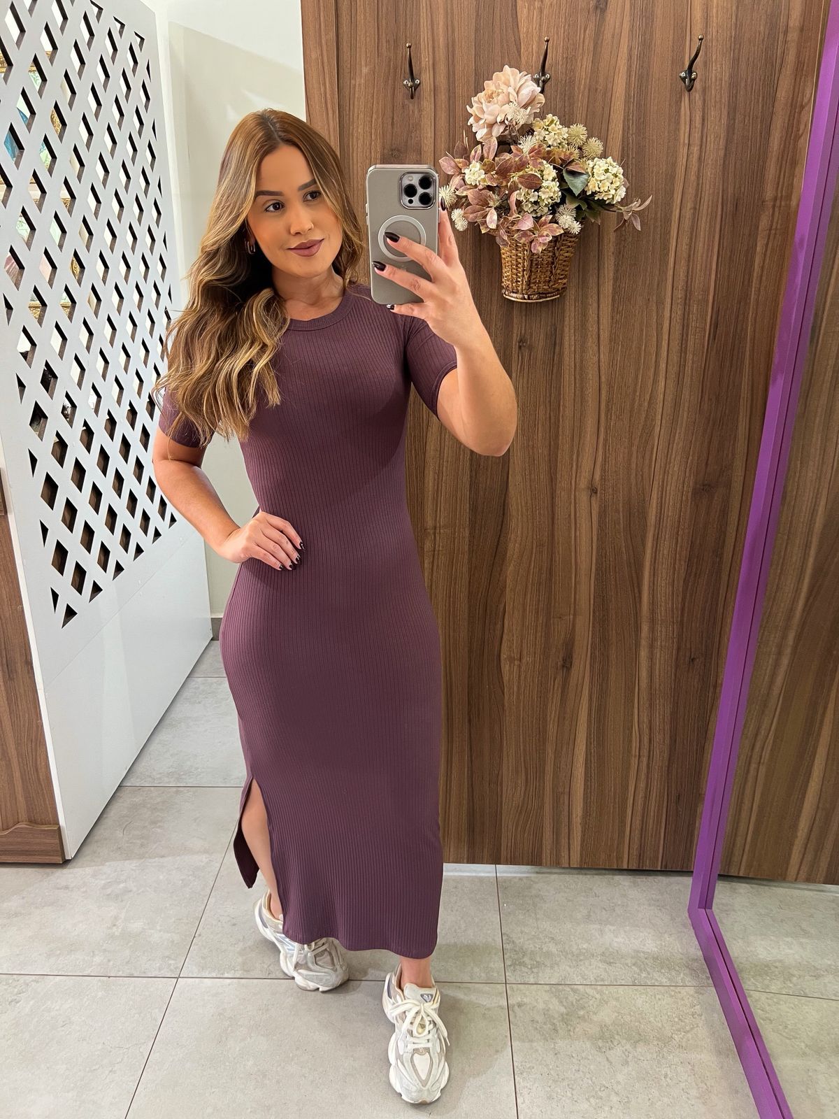 Vestido Roxo Canelado com Fenda Colcci 