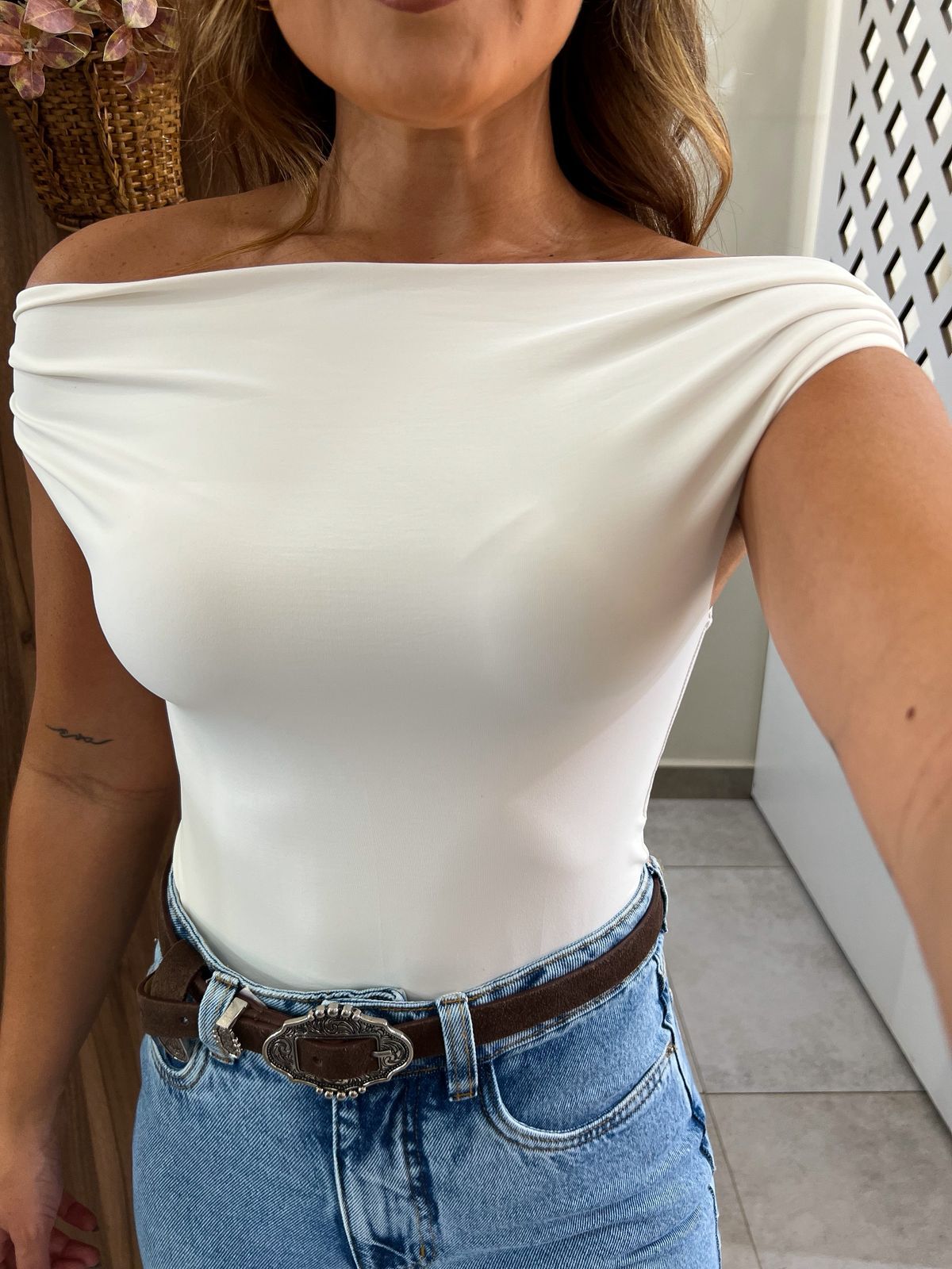 Blusa Ombro a Ombro Off Brenda 
