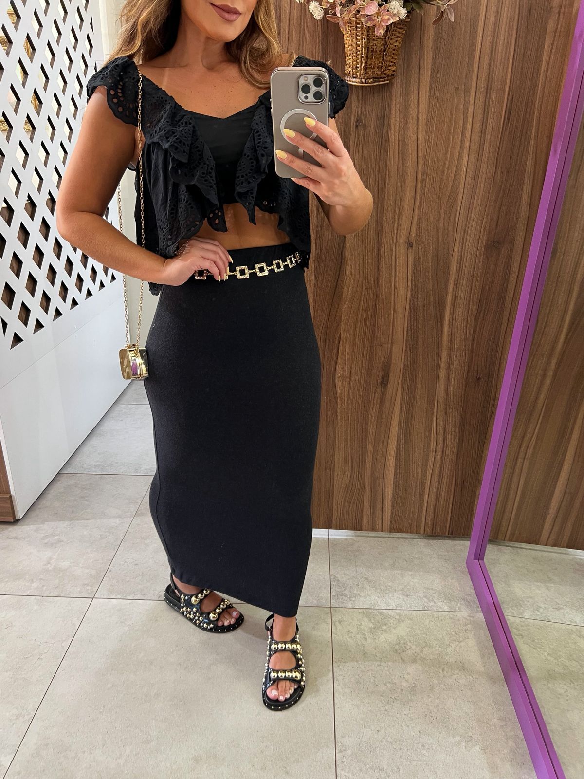 Saia Preta Midi Corte Sereia Colcci