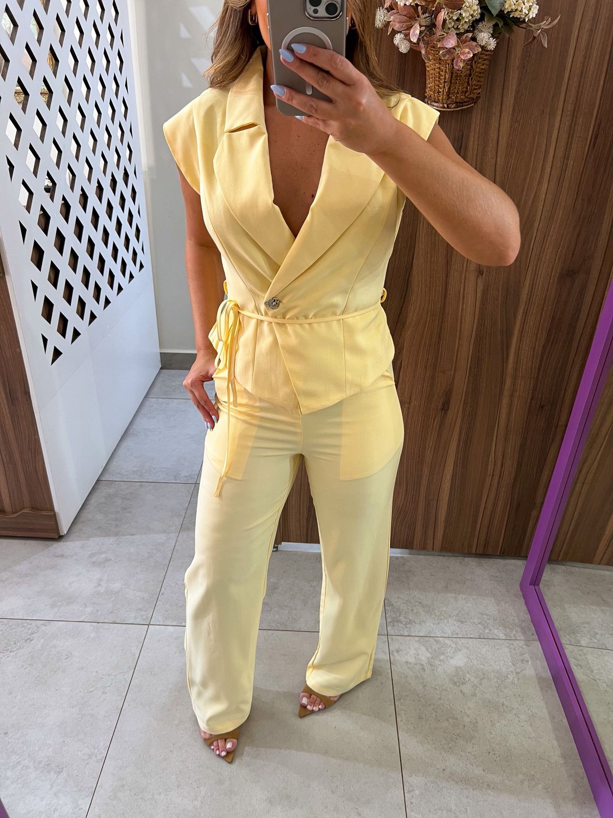 Conjunto Alfaiataria Amarelo Candy Antonela 