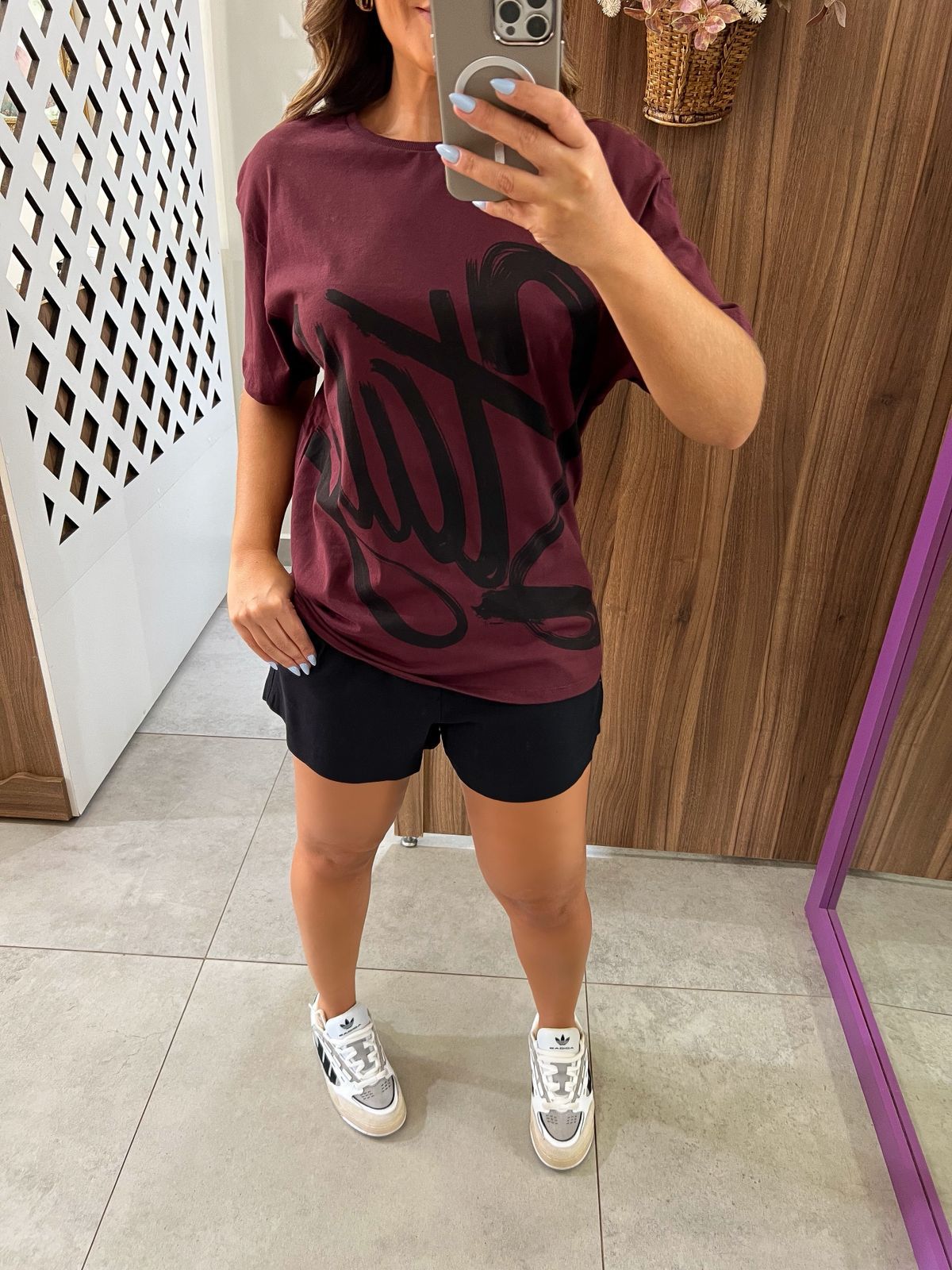 Camiseta Feminina Oversized em Malhão Colcci CLC