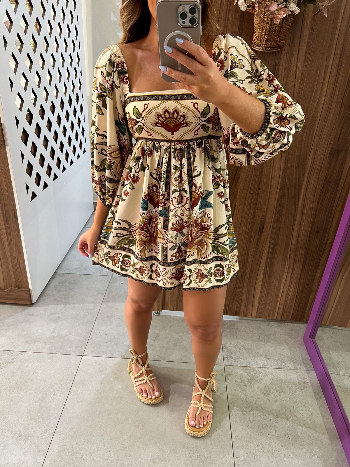 Vestido Curto Estampado Jardim Majestoso Farm