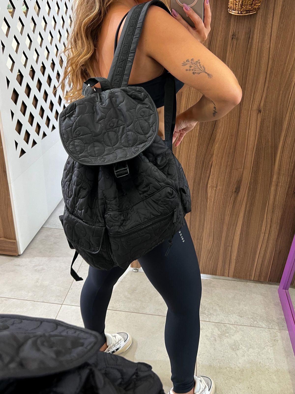 Bolsa Pipoca Puffer Preta Farm