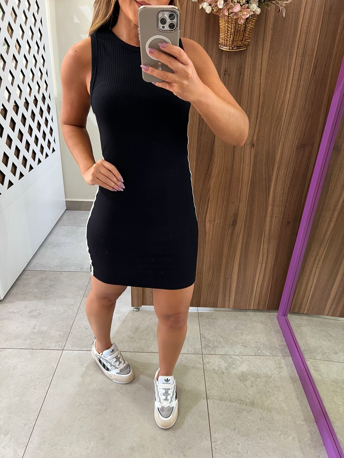 Vestido Curto Slim Canelado Preto Colcci Sport 
