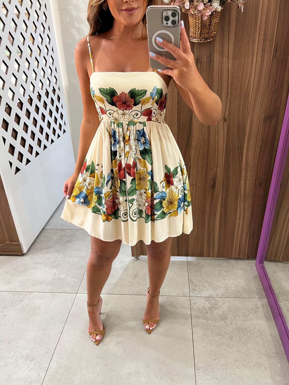 Vestido Curto Estampado Tropicalzinho Lenço Farm