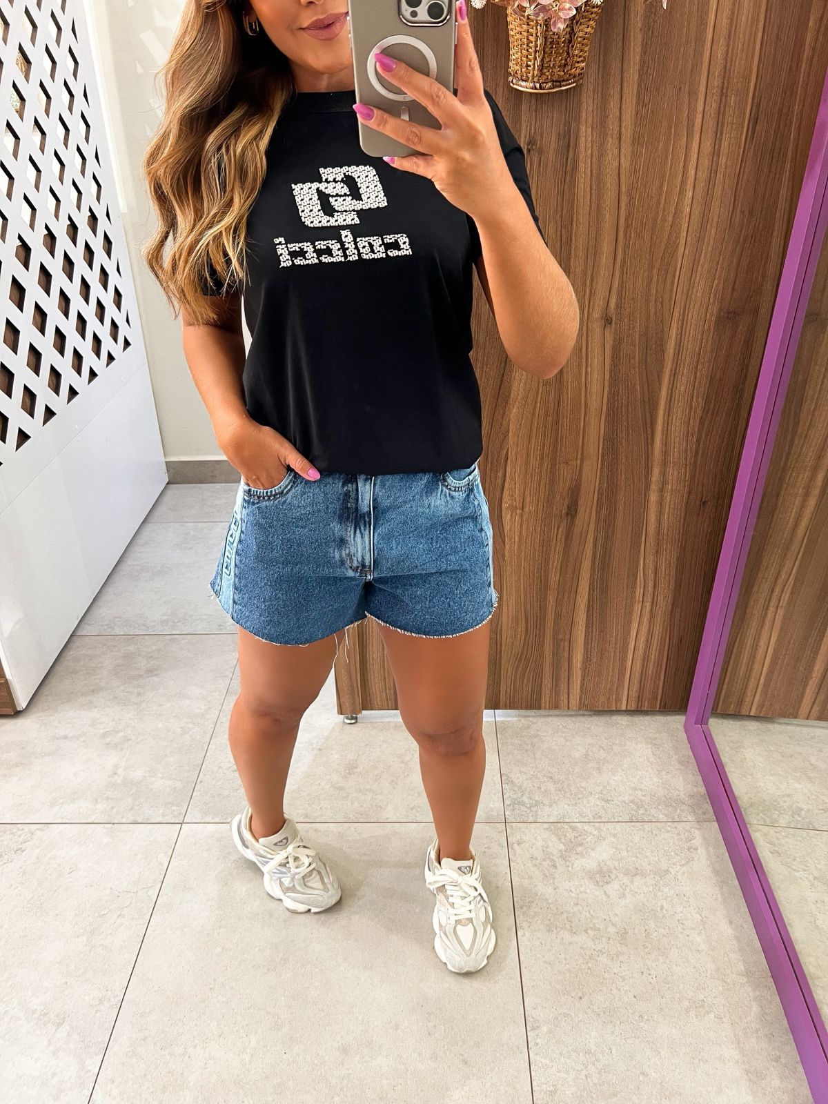 Camiseta Comfort Com Logo Relevo Preta Colcci 