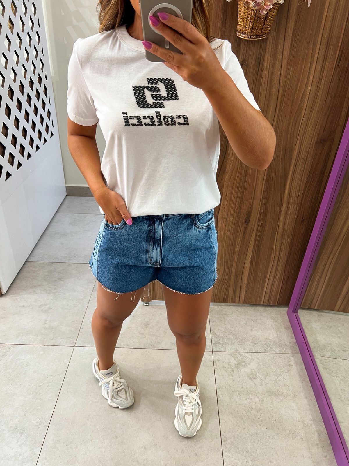 Camiseta Comfort Com Logo Relevo Off Colcci 