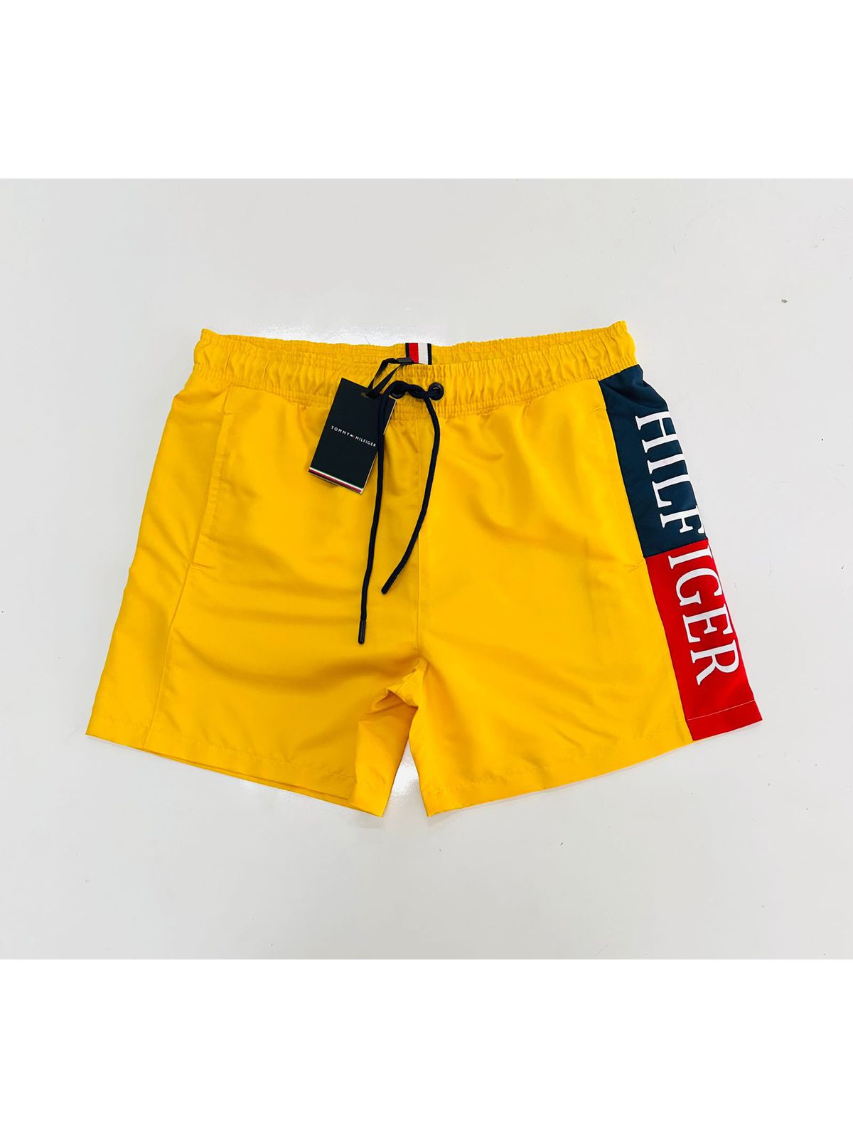 SHORT TACTEL TOMMY HILFIGER - AMARELO - SP GRIFES - Camisetas Importadas no Atacado