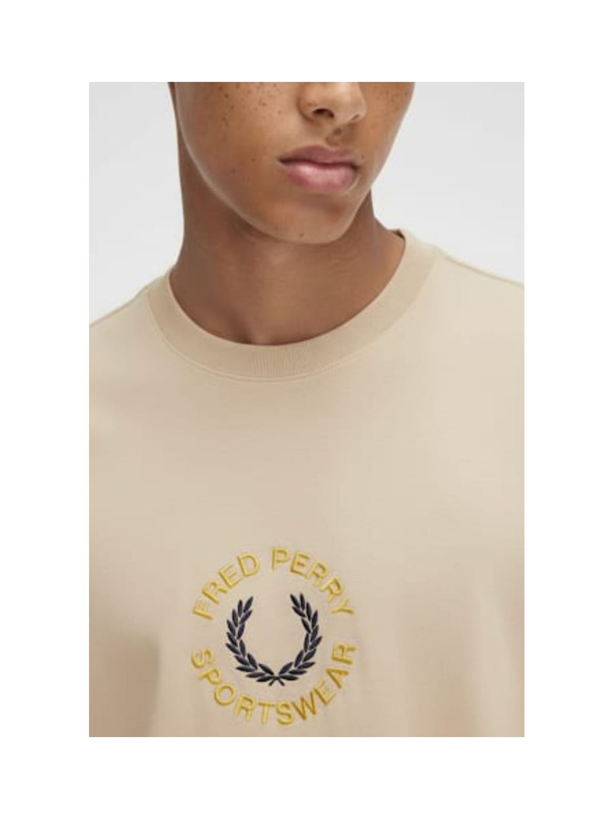 Camiseta Fred Perry - bege - Bordada - SP GRIFES - Camisetas Importadas no Atacado