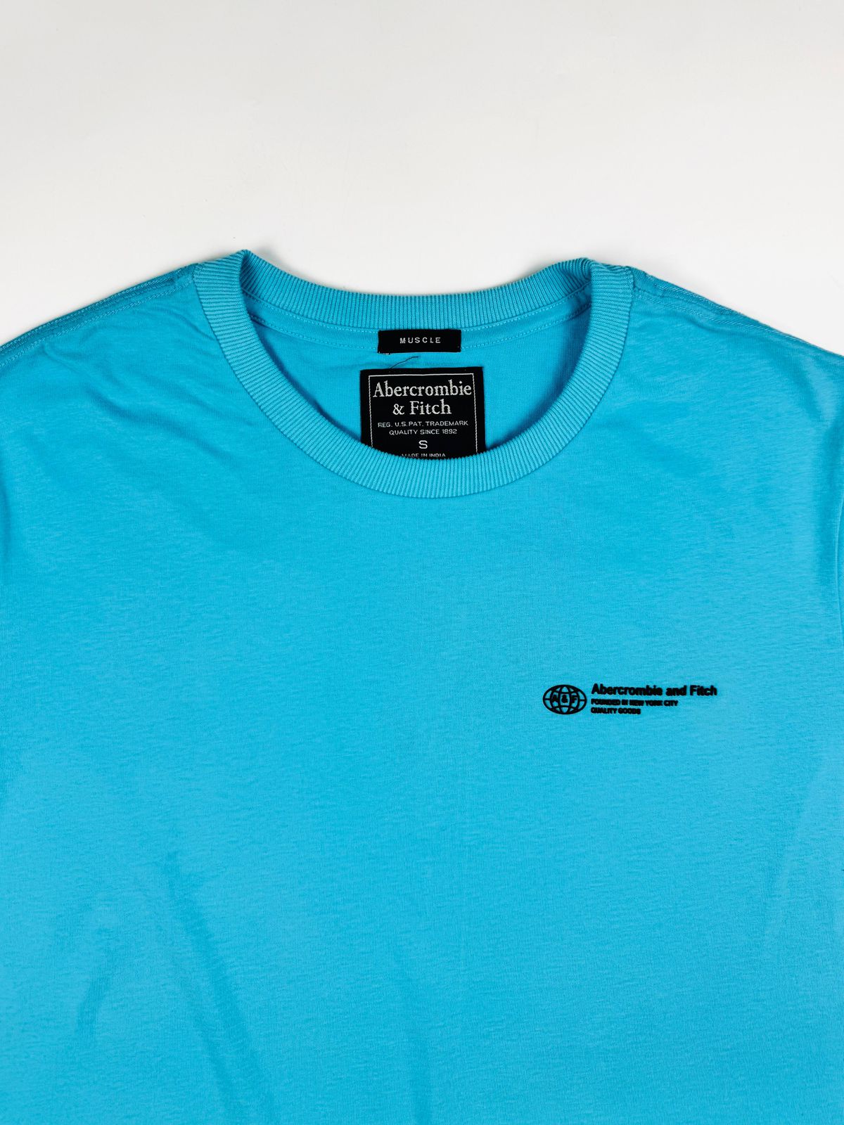 Camiseta Abercrombie - Azul Claro - SP GRIFES - Camisetas Importadas no Atacado