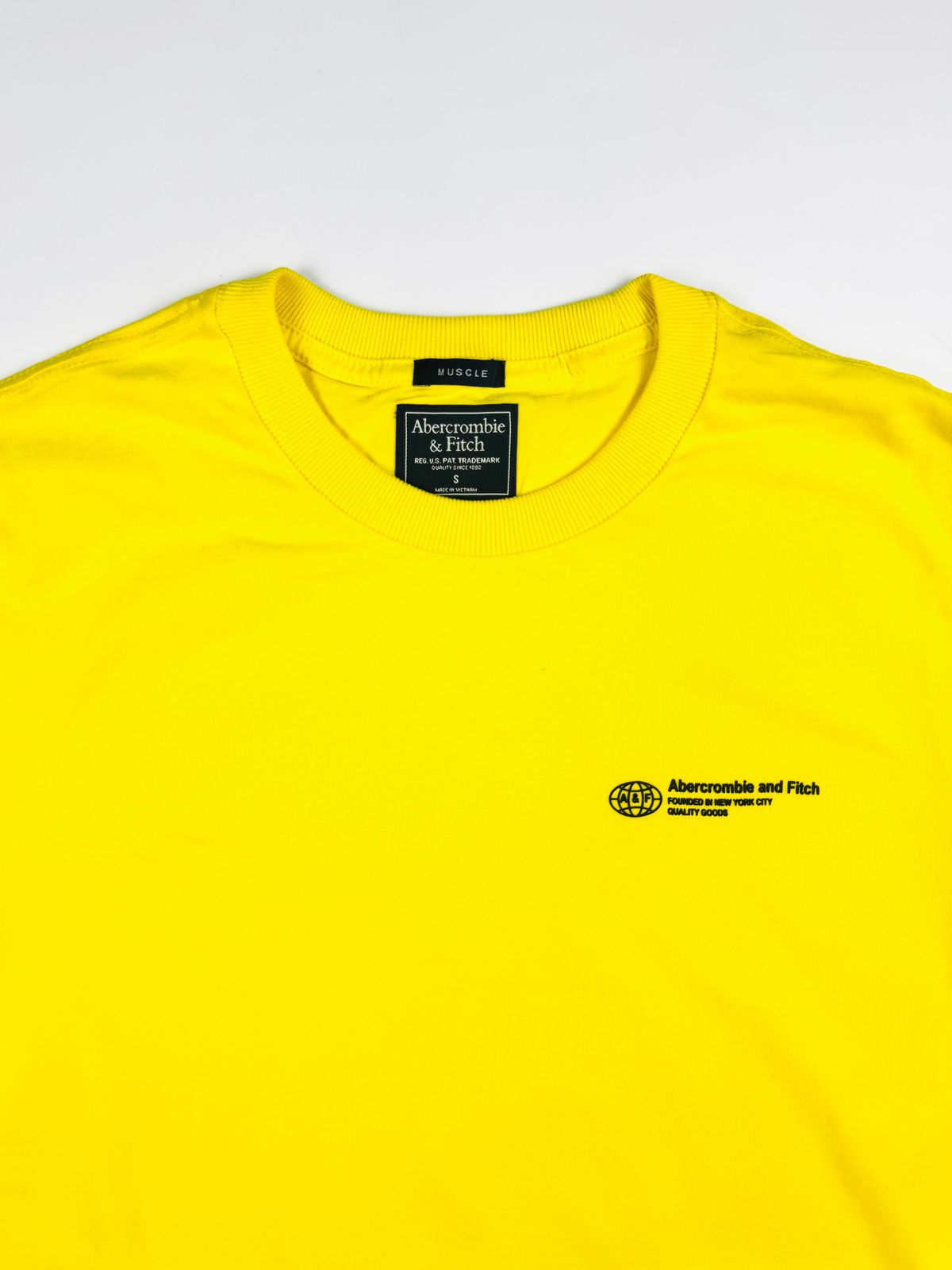 Camiseta Abercrombie - Amarela - SP GRIFES - Camisetas Importadas no Atacado