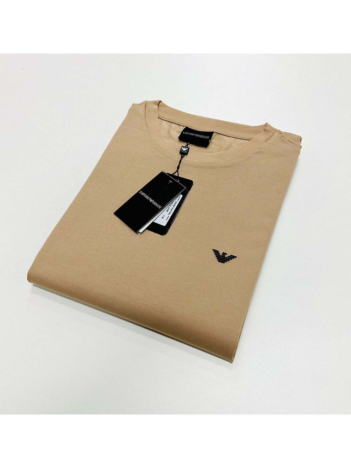 CAMISETA BÁSICA EMPORIO ARMANI - BEGE ARGILA - SP GRIFES - Camisetas Importadas no Atacado