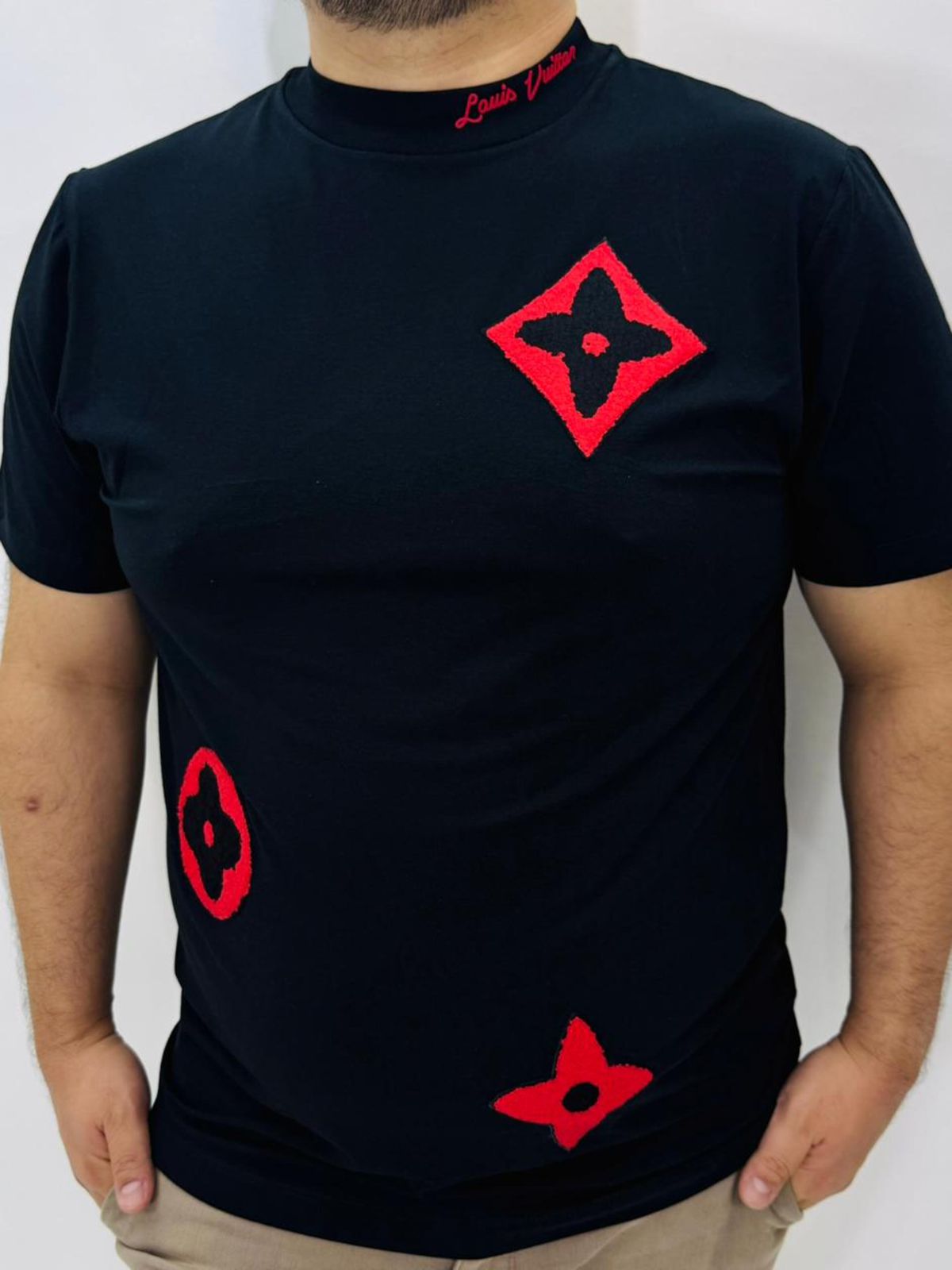 CAMISETA LOUIS VUITTON - SP GRIFES - Camisetas Importadas no Atacado