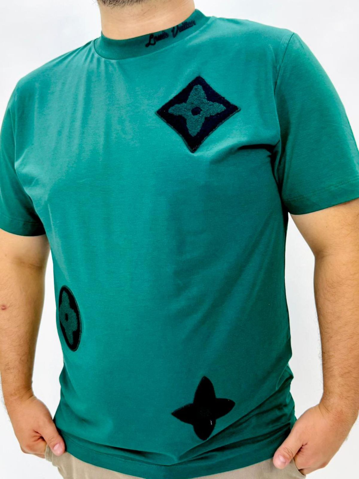 CAMISETA LOUIS VUITTON - SP GRIFES - Camisetas Importadas no Atacado