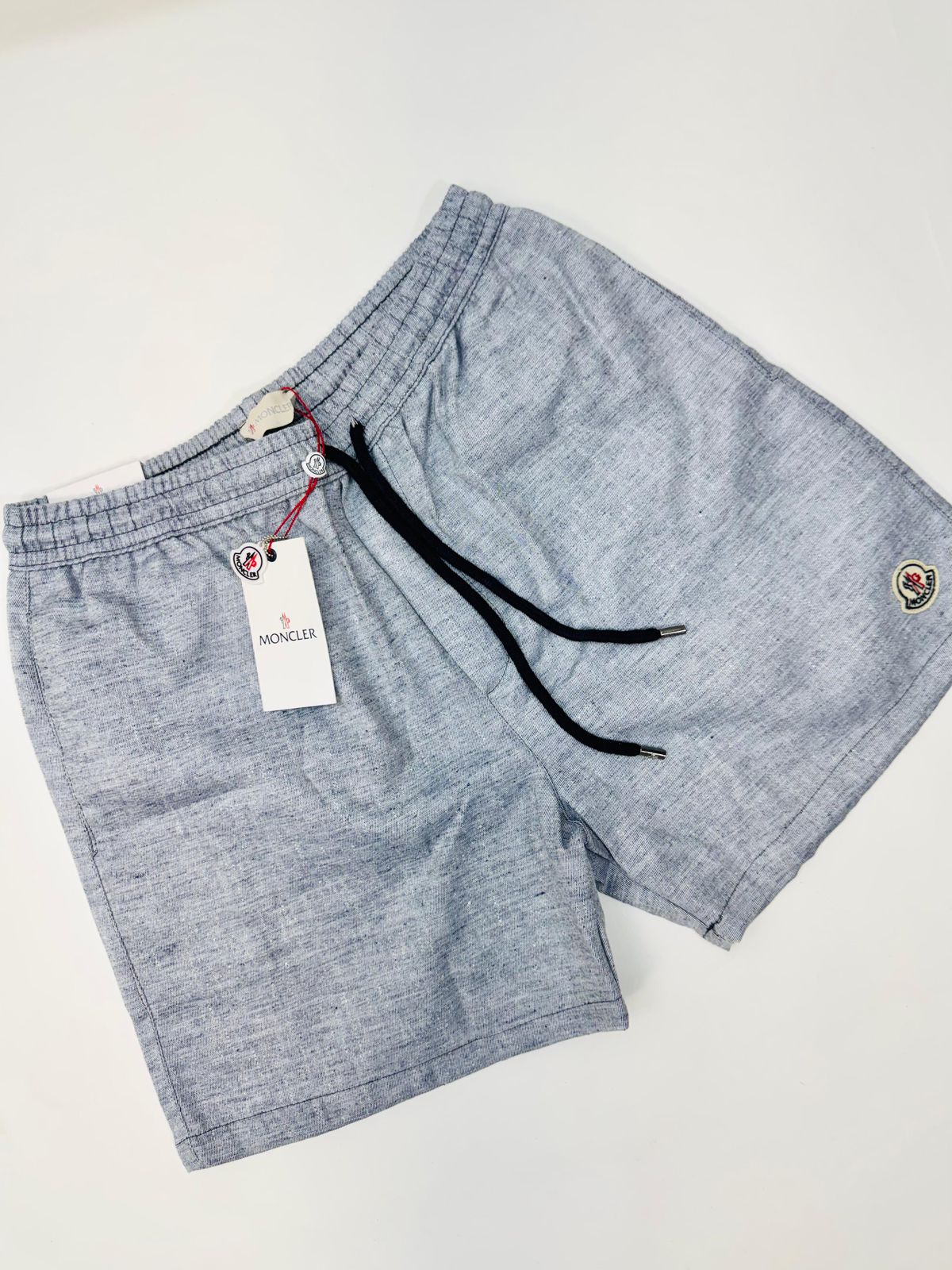 SHORT MONCLER - SP GRIFES - Camisetas Importadas no Atacado