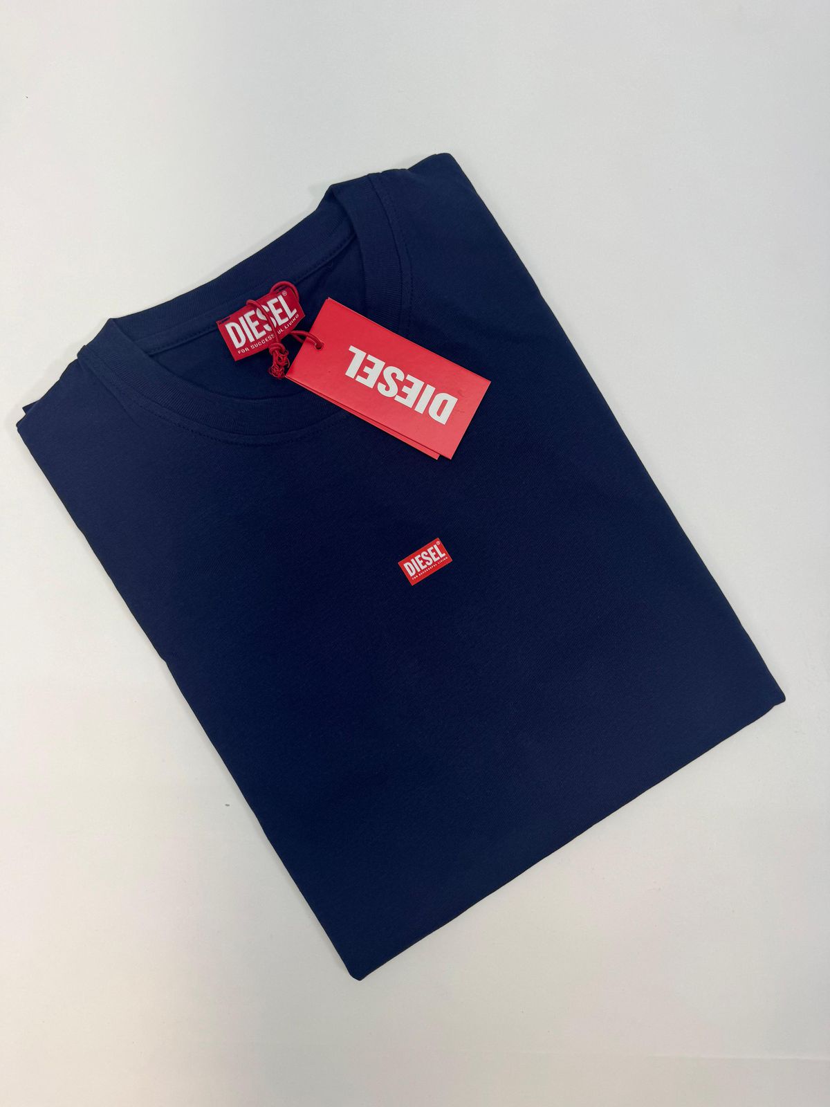 CAMISETA DIESEL - MARINHO - SP GRIFES - Camisetas Importadas no Atacado