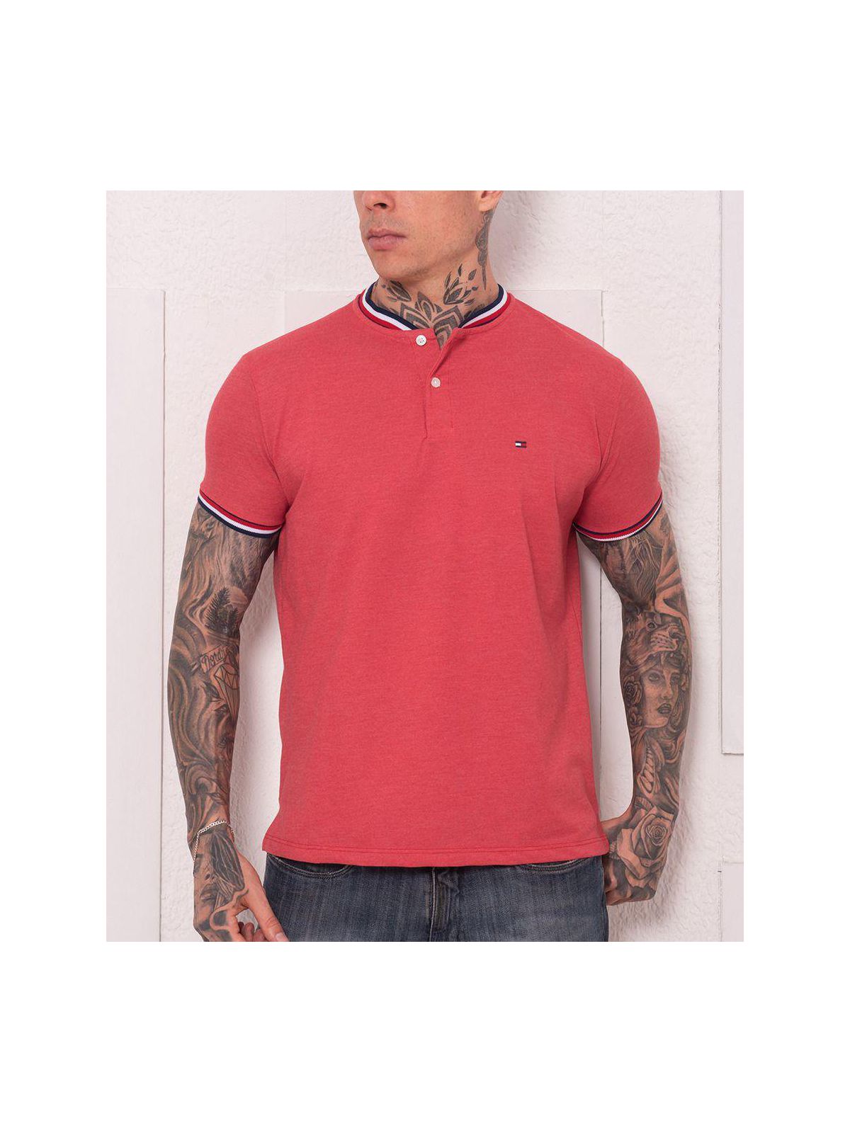 Camiseta Tommy Hilfiger Vermelha - Gola Retilinea ... - SP GRIFES - Camisetas Importadas no Atacado