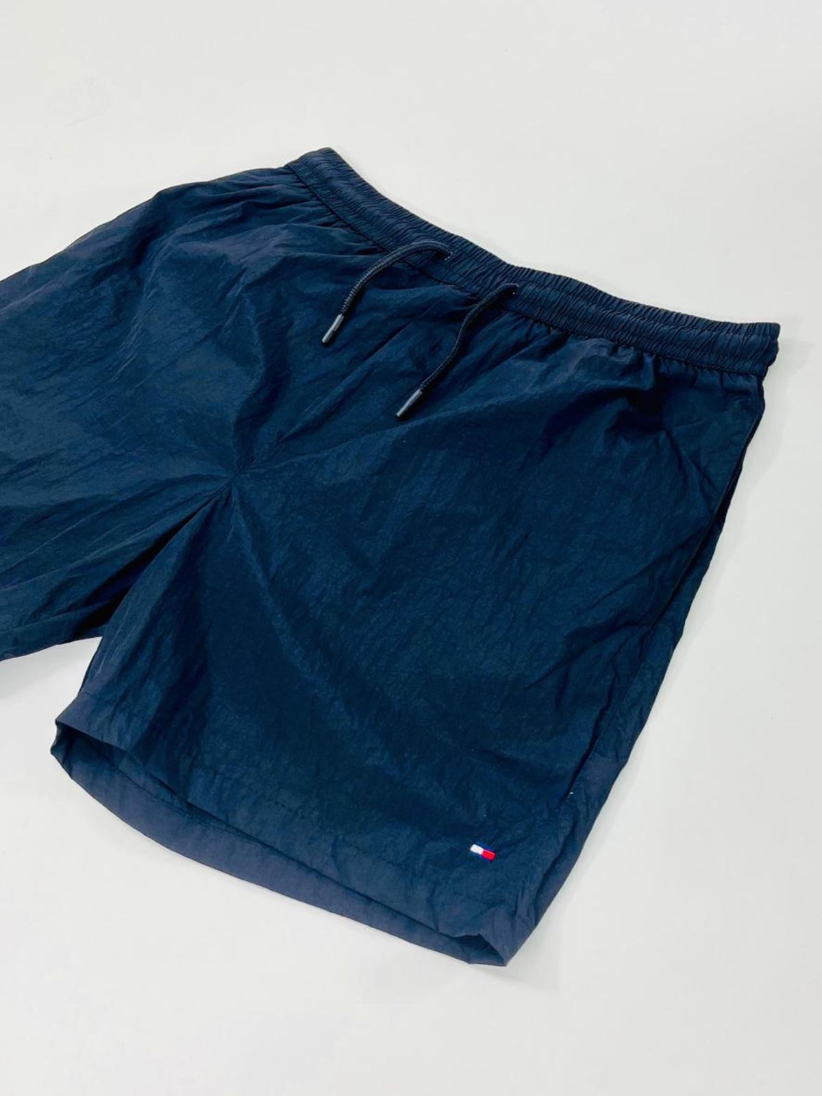 SHORT TOMMY HILFIGER - PRETO - SP GRIFES - Camisetas Importadas no Atacado