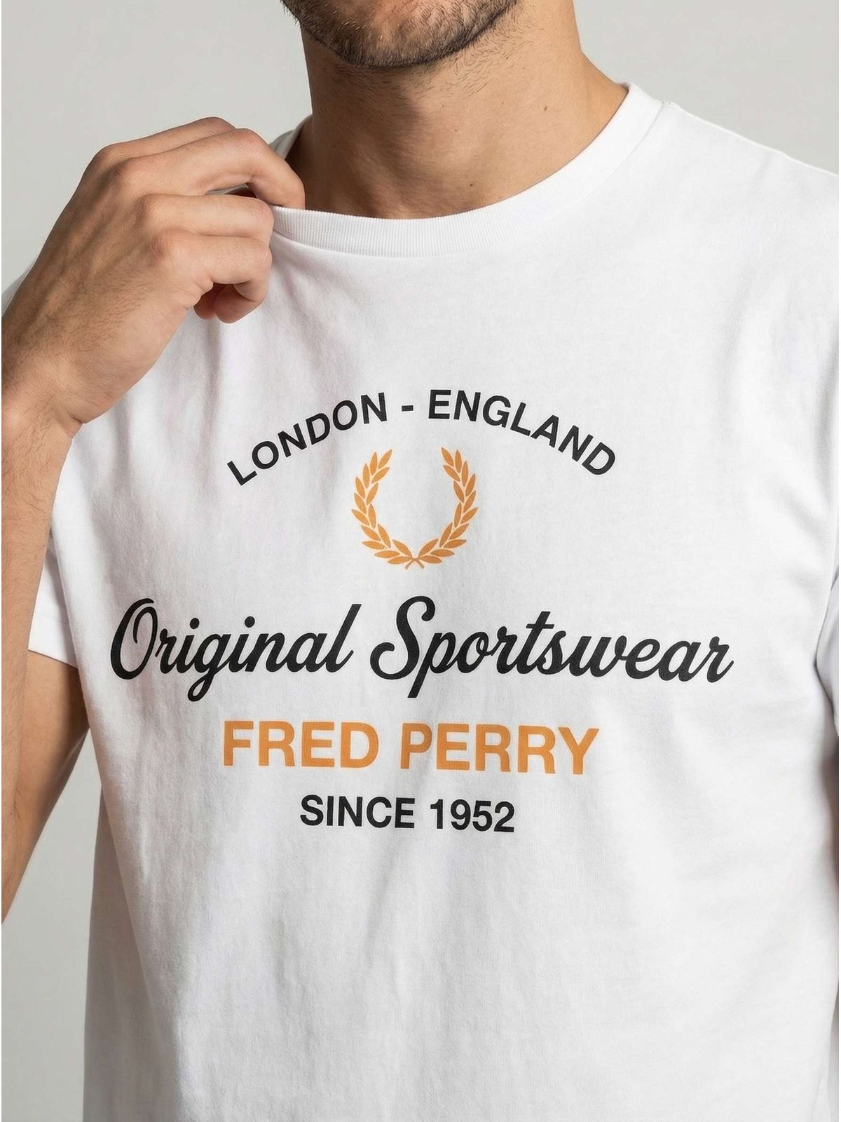 CAMISETA FRED PERRY BRANCO - SP GRIFES - Camisetas Importadas no Atacado