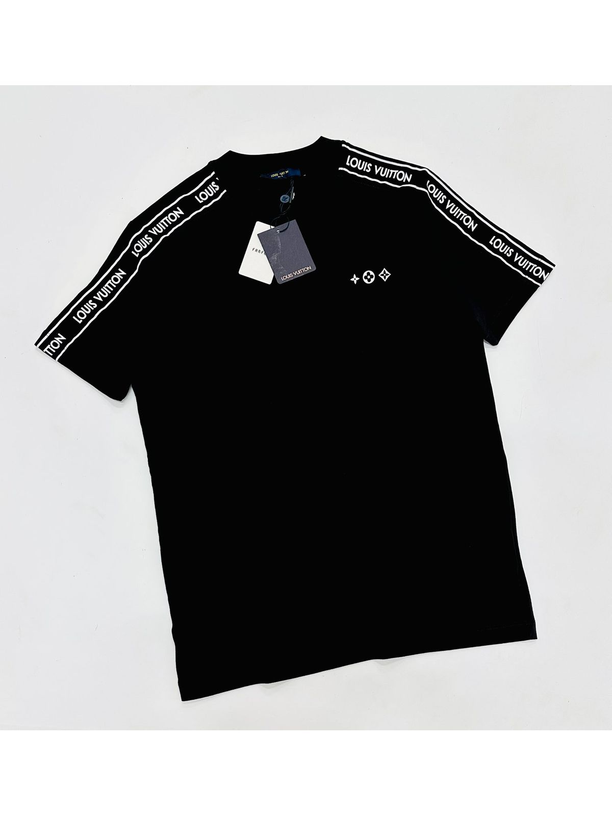 Camiseta Louis Vuitton - Preta - SP GRIFES - Camisetas Importadas no Atacado